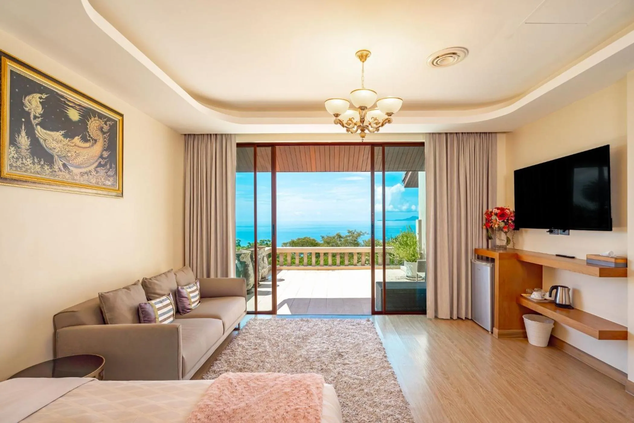 TV and multimedia in Ocean Pearl Seaview Residence
