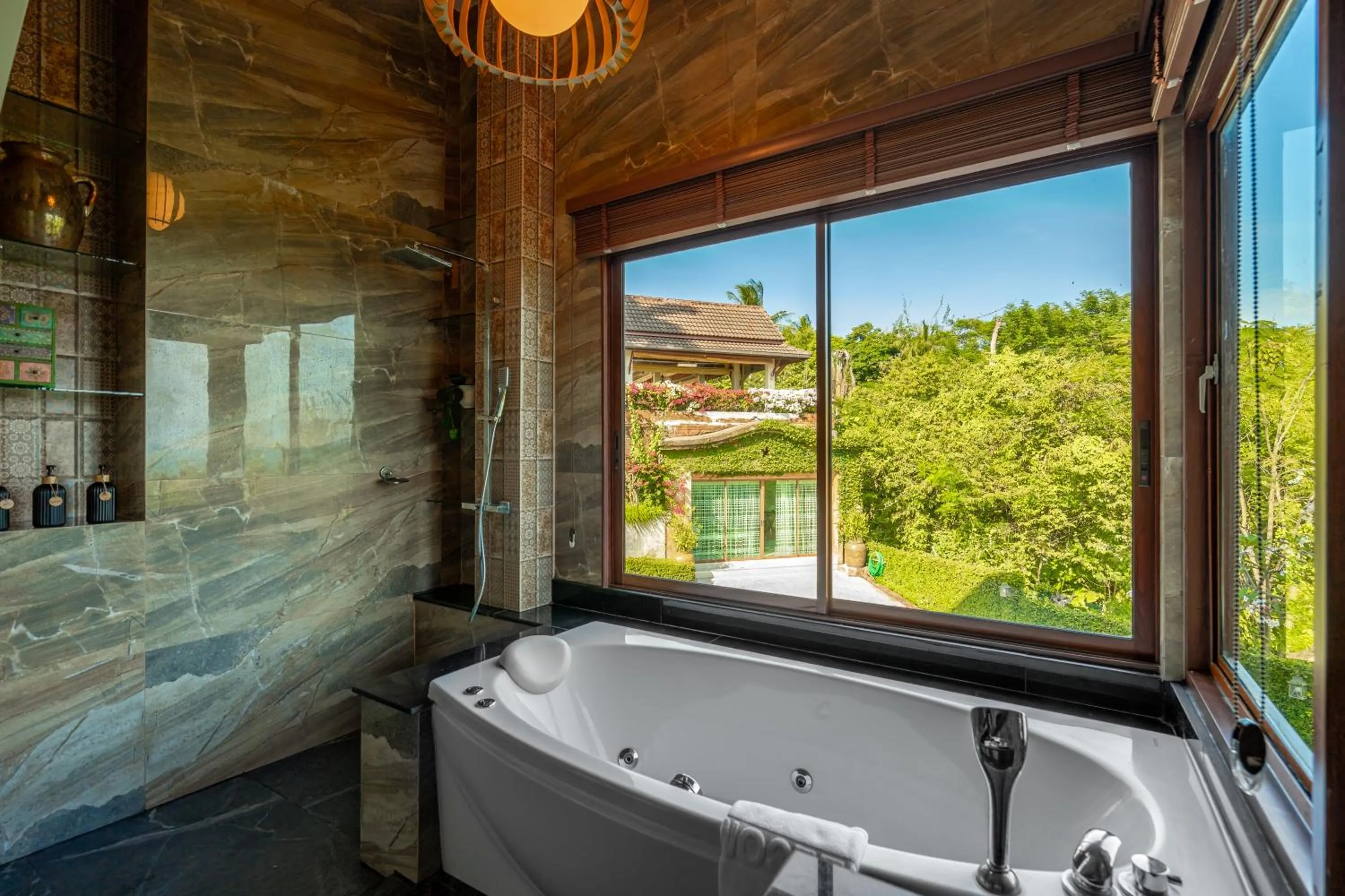 Bathroom in Ocean Pearl Seaview Residence