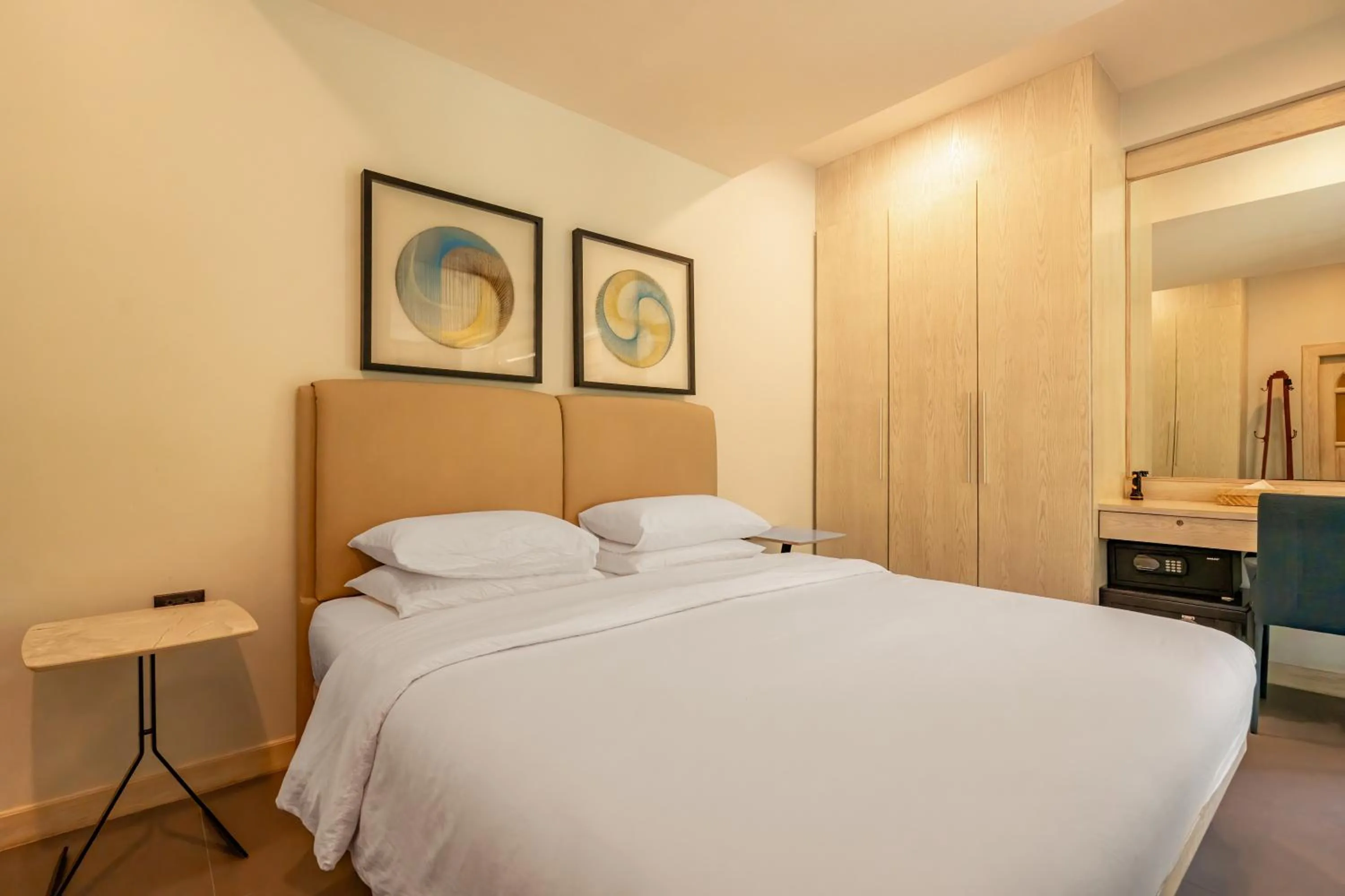 Bed in Ocean Pearl Seaview Residence