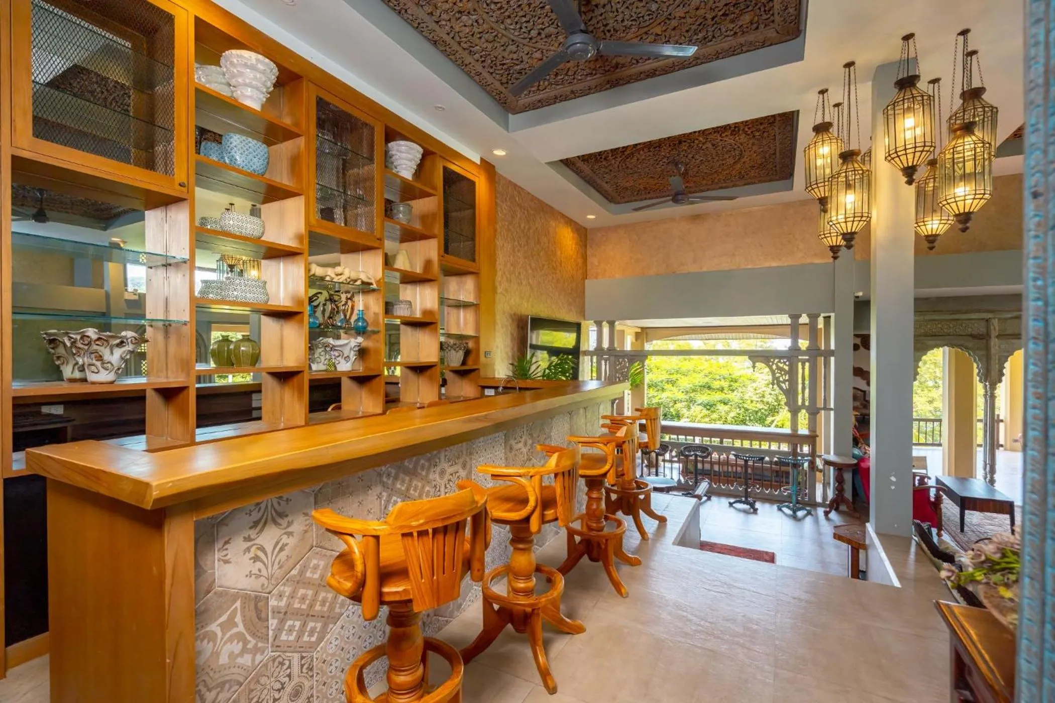 Lounge or bar in Ocean Pearl Seaview Residence