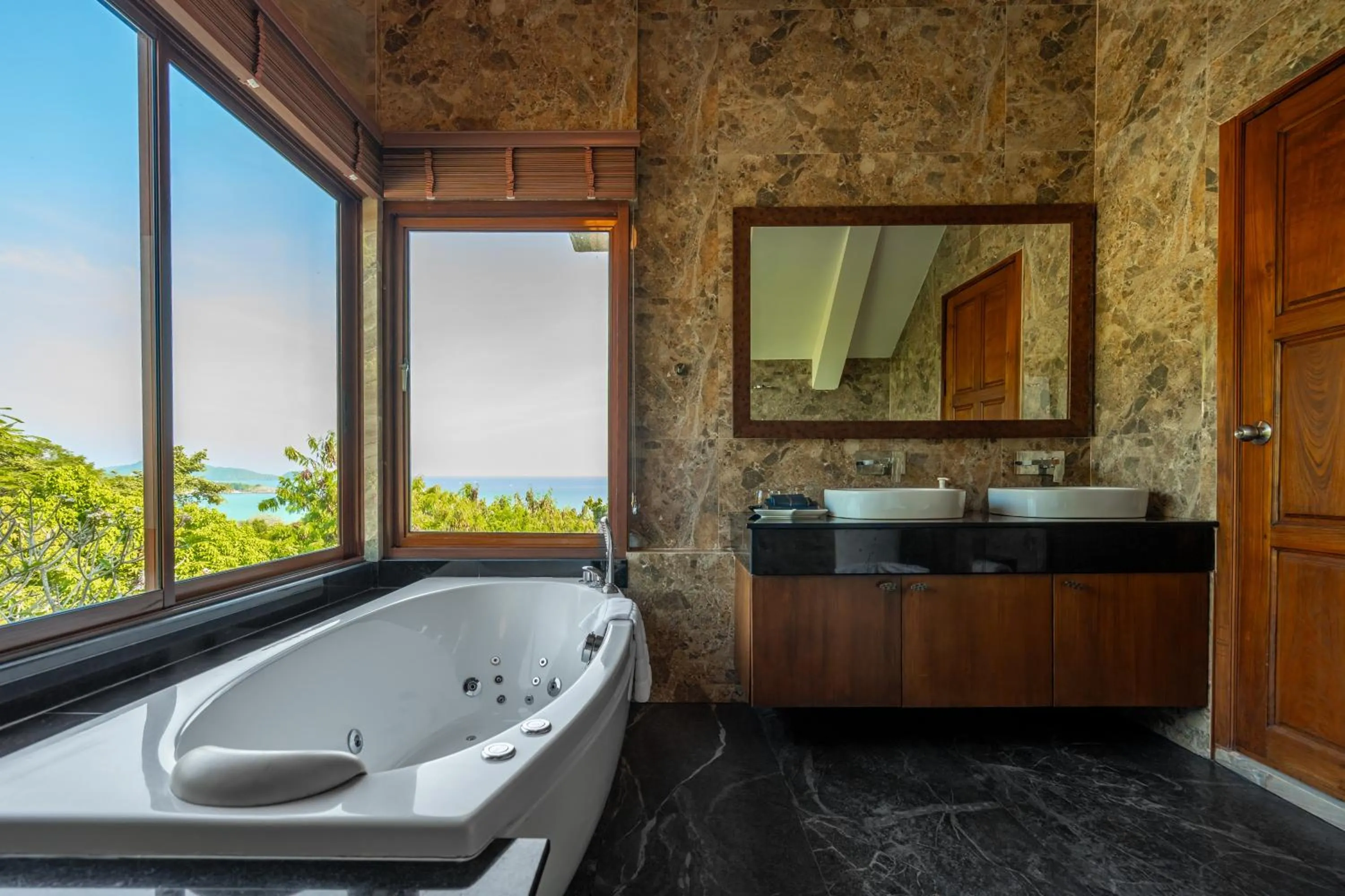 Bathroom in Ocean Pearl Seaview Residence