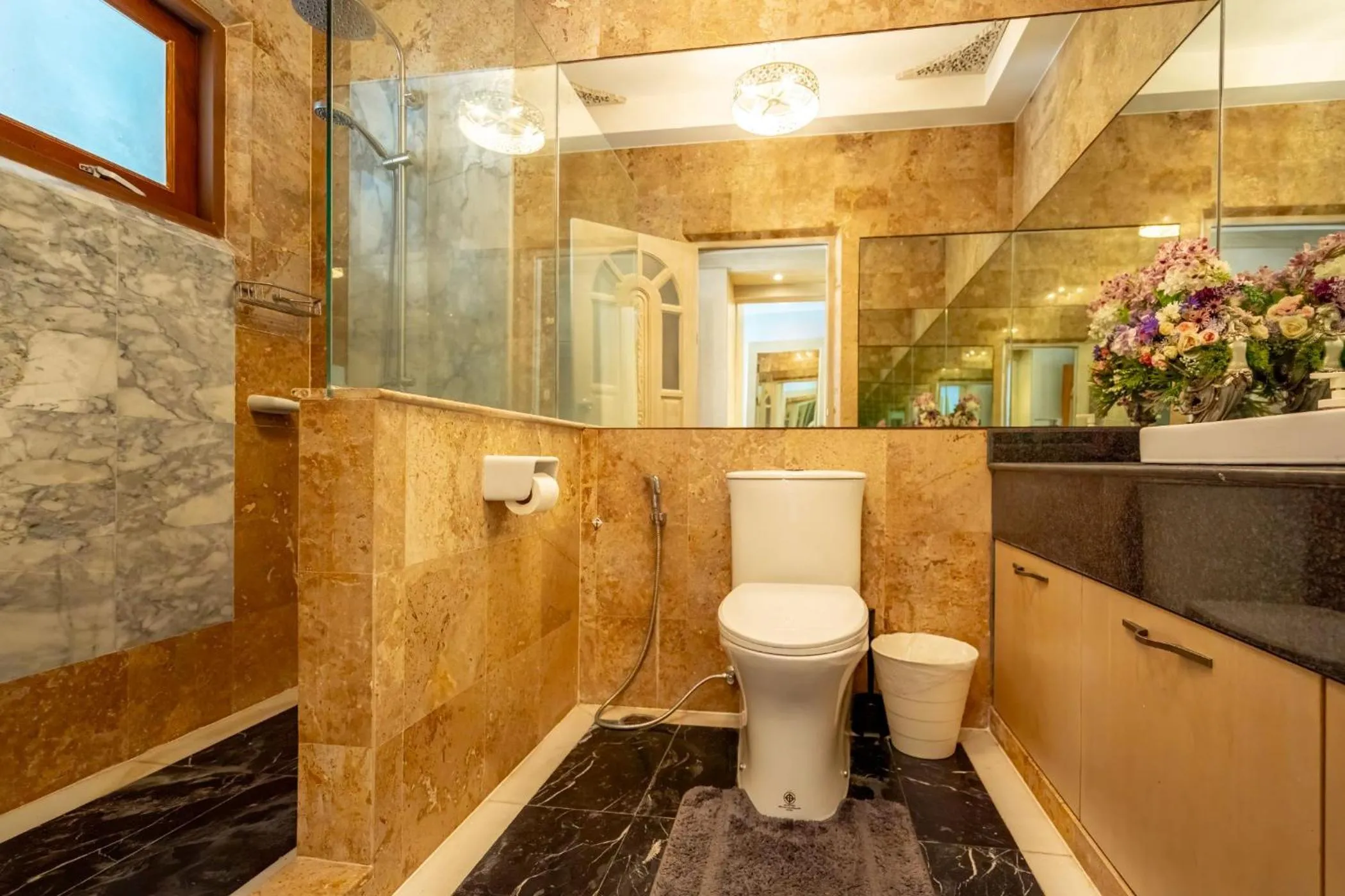 Shower in Ocean Pearl Seaview Residence