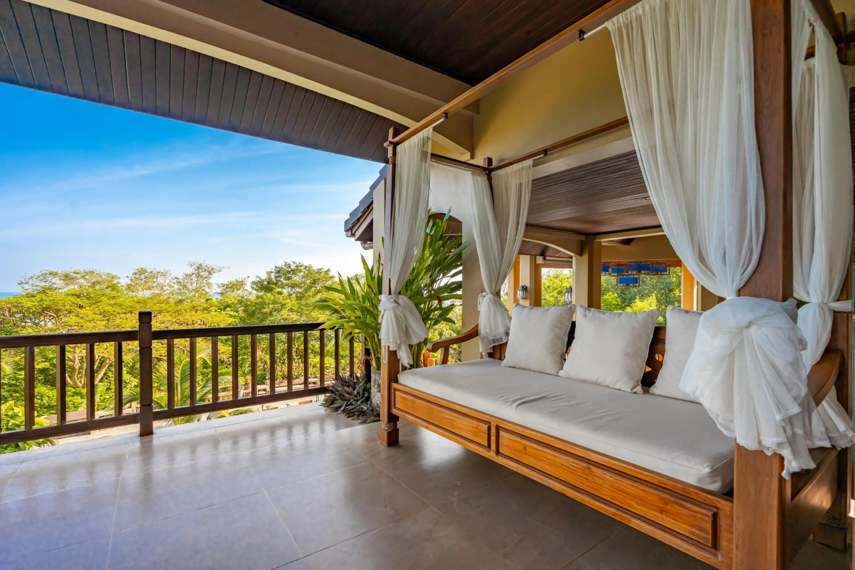Balcony/Terrace in Ocean Pearl Seaview Residence