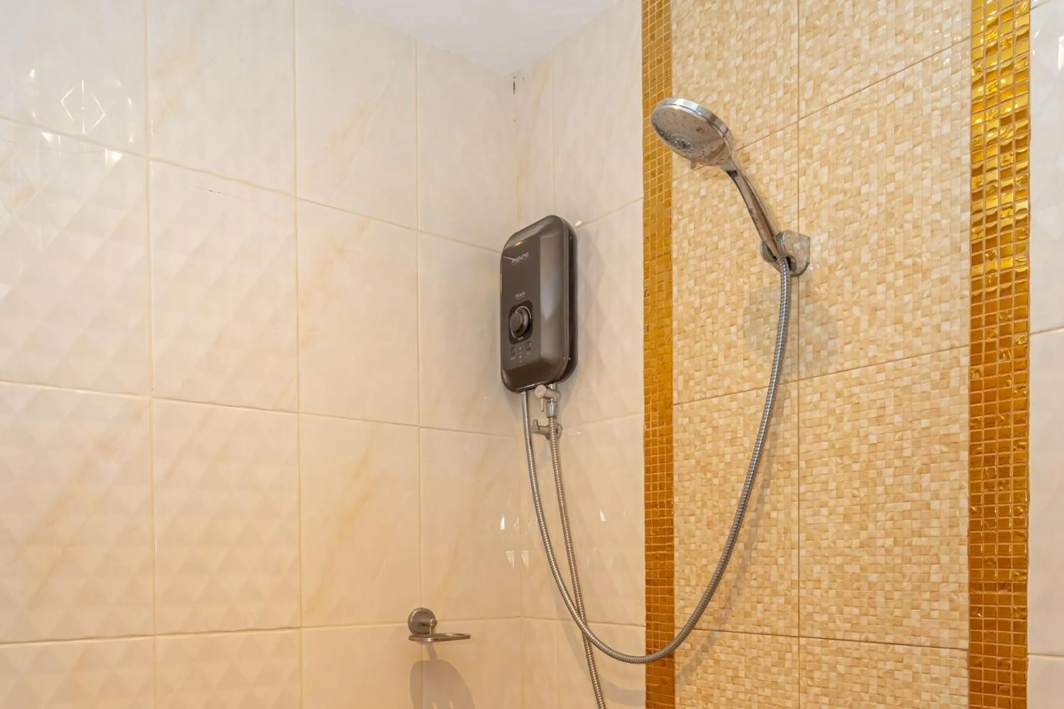 Shower in Ocean Pearl Seaview Residence