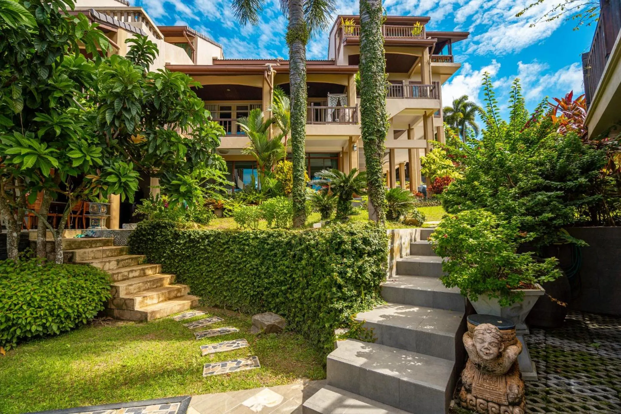 Property building in Ocean Pearl Seaview Residence