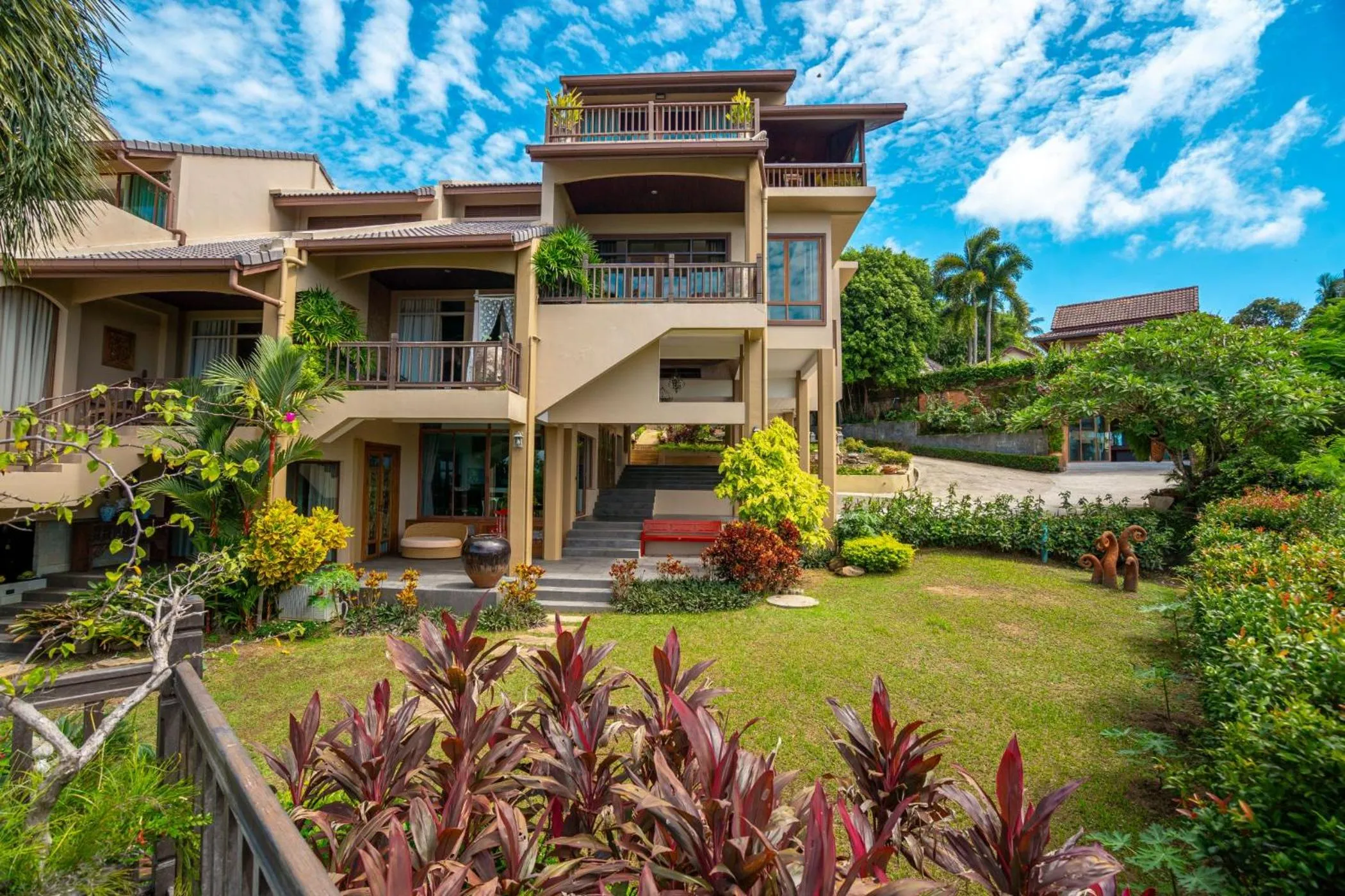 Garden in Ocean Pearl Seaview Residence