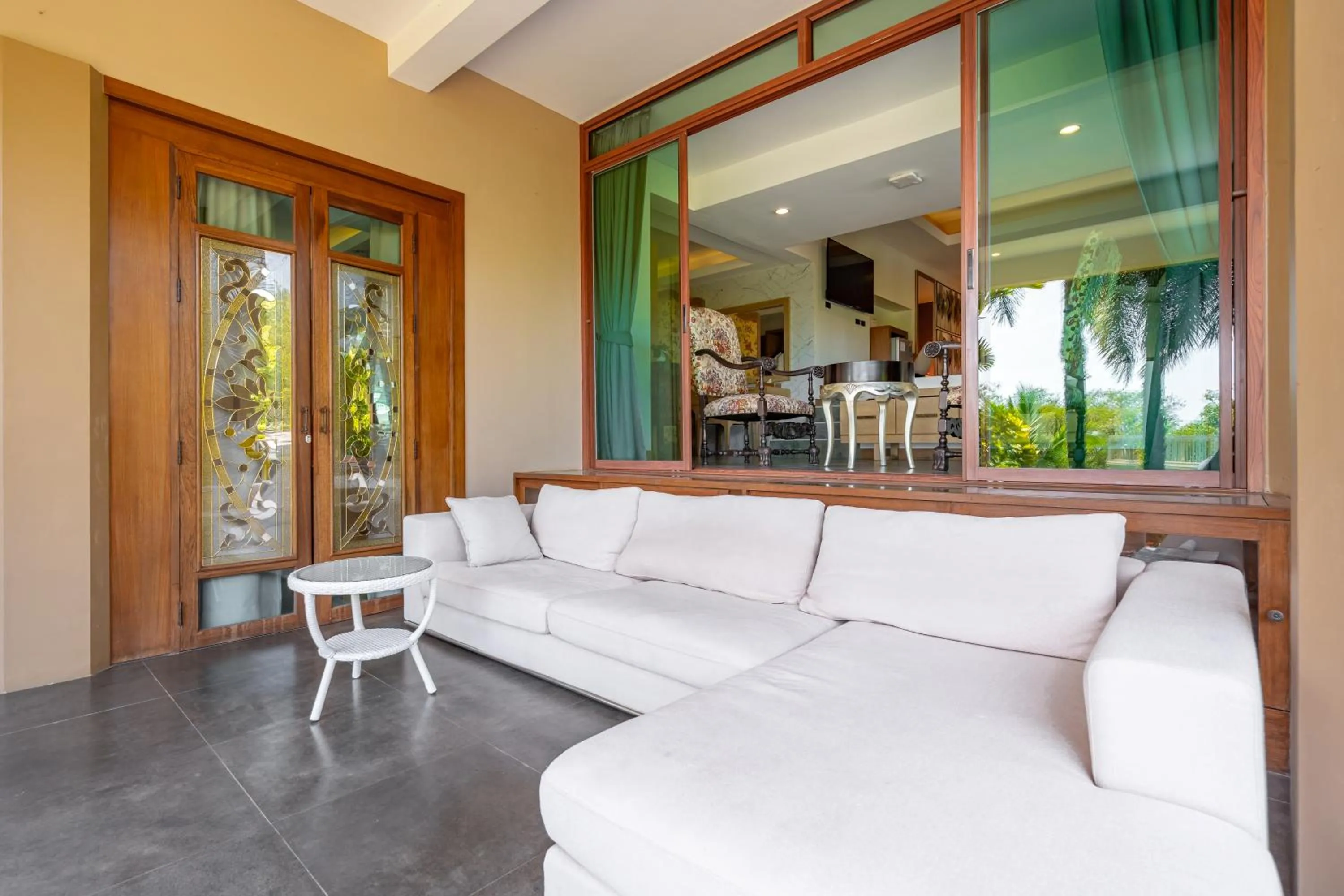 Seating area in Ocean Pearl Seaview Residence
