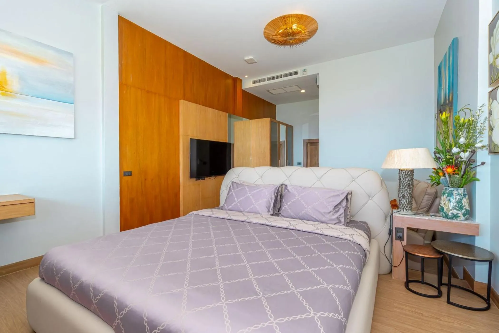 Bed in Ocean Pearl Seaview Residence