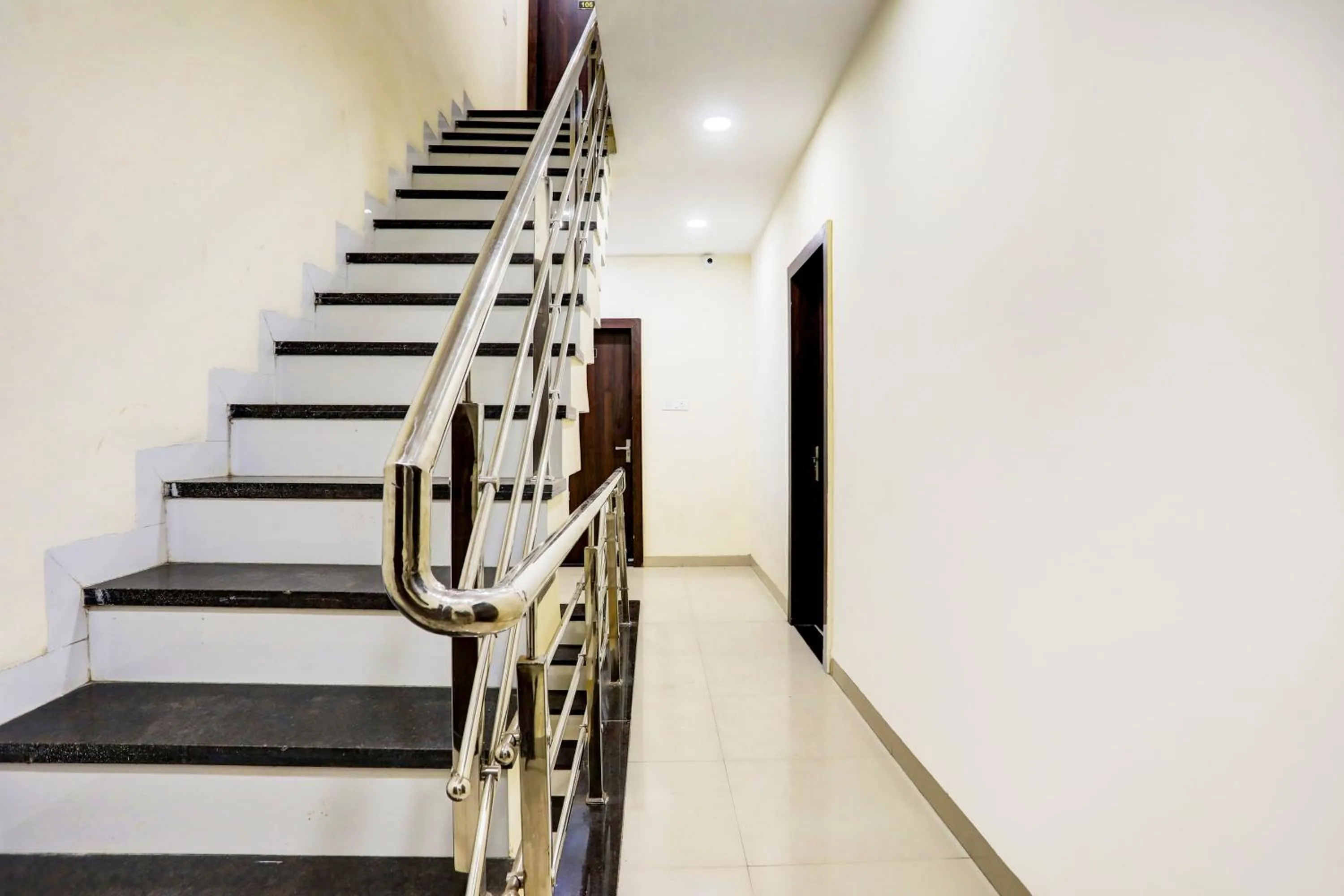 Lobby or reception in SPOT ON Hotel Shree Ji