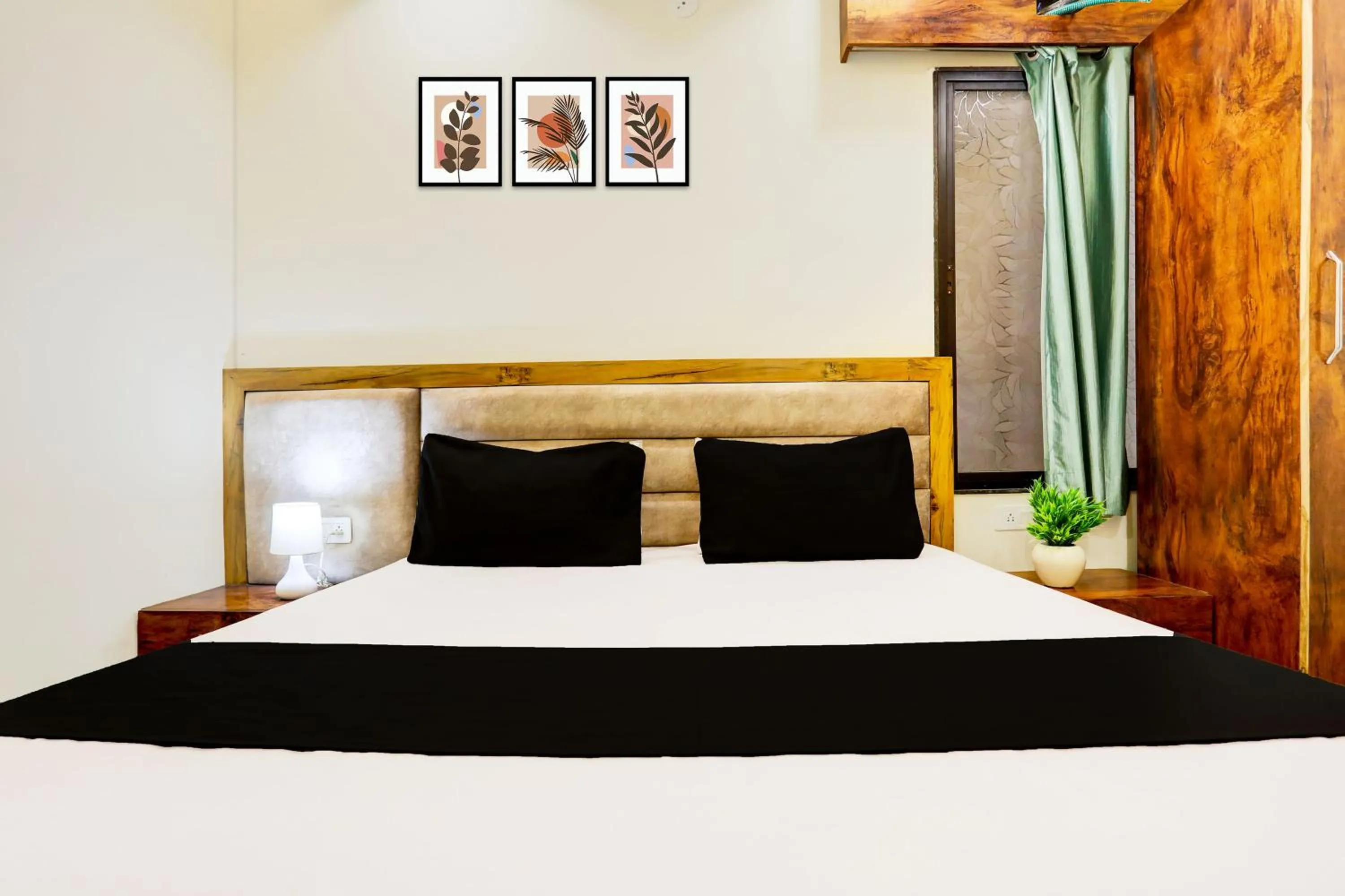 Bedroom, Bed in SPOT ON Hotel Shree Ji