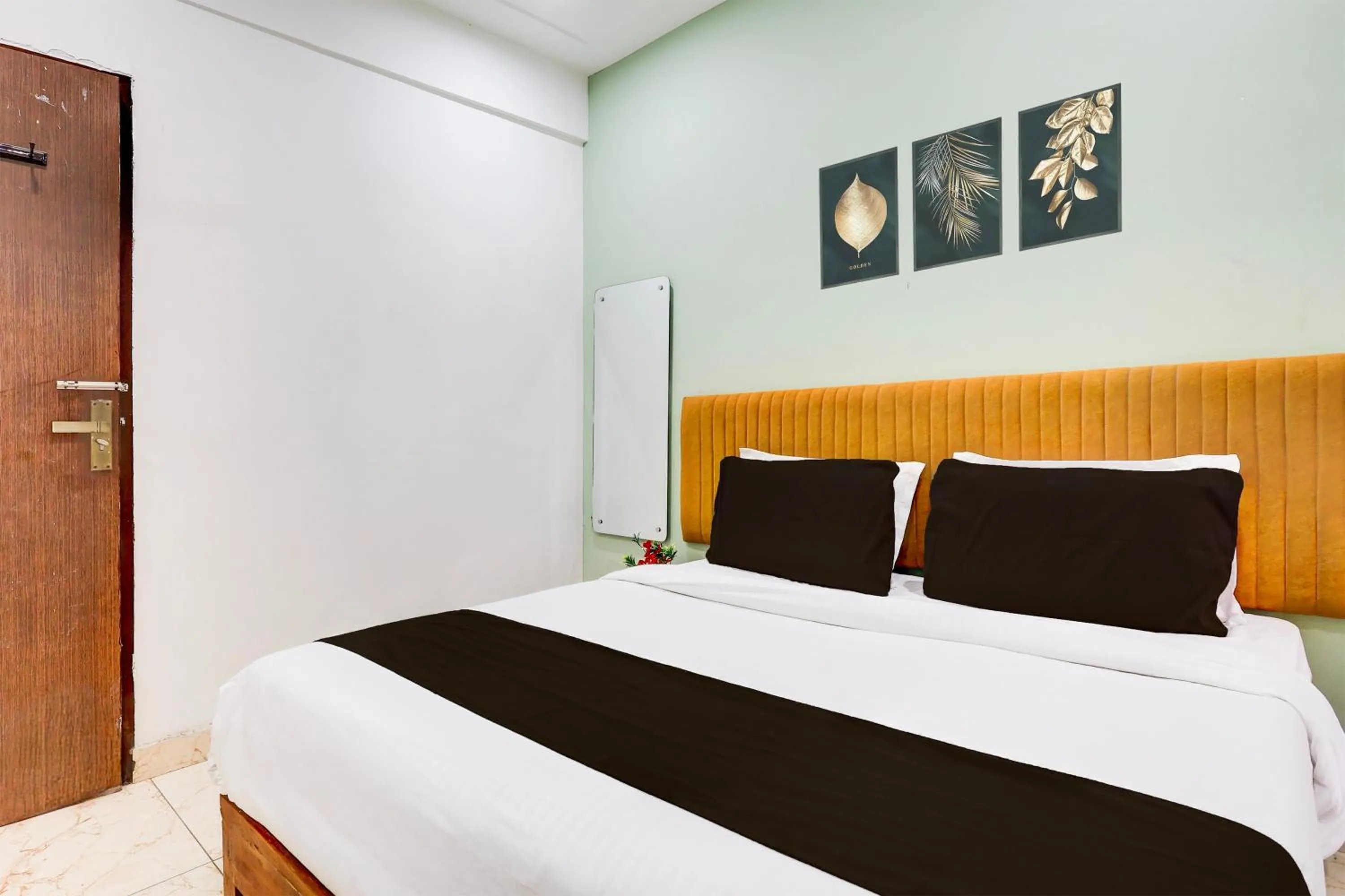 Bedroom, Bed in Super Hotel O Ambedkar Chowk Rewari formerly Hotel Shree