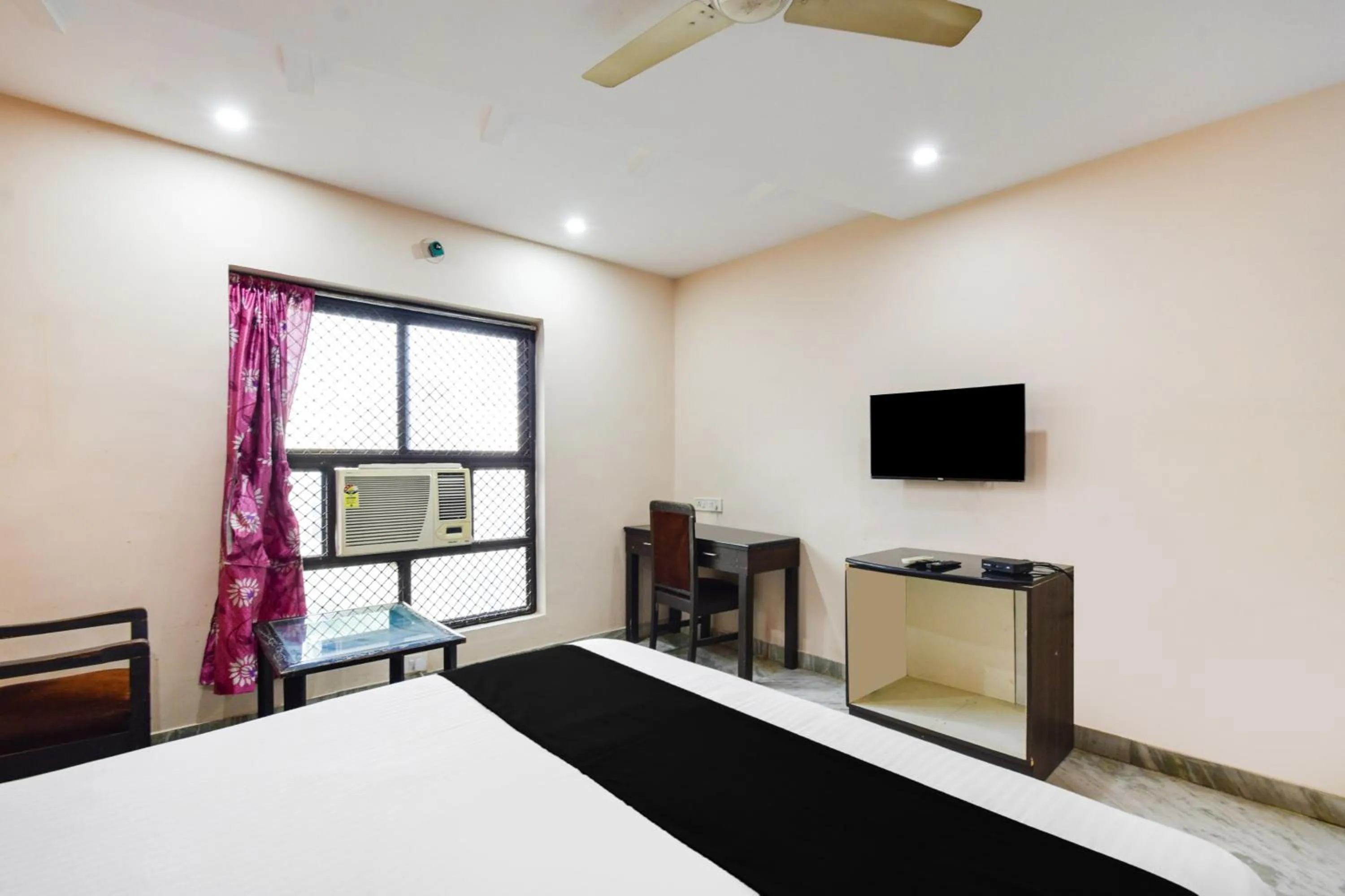 Bedroom, Bed in Townhouse OAK Secunderabad Near Railway Station Formerly Hotel Brahma