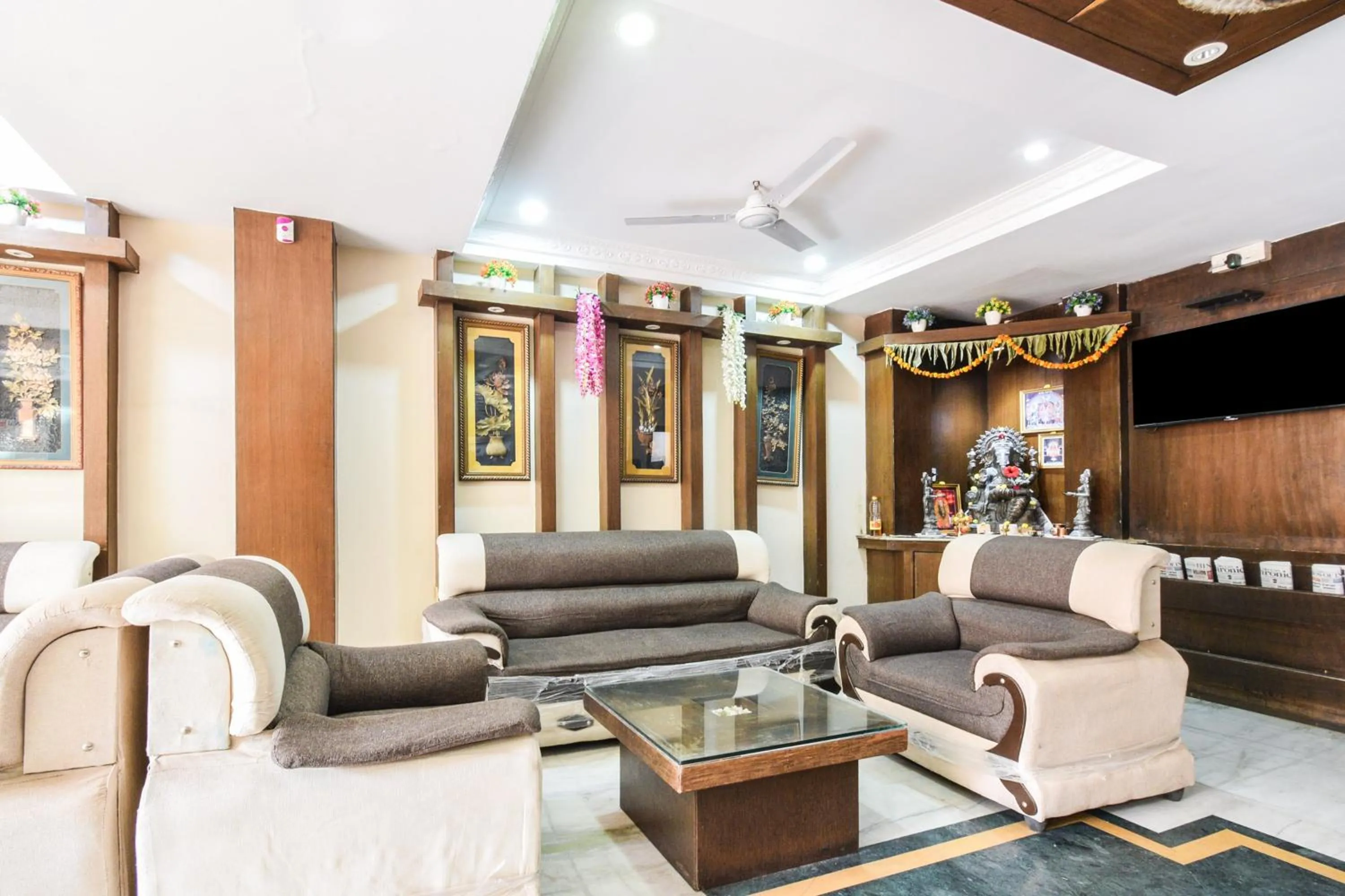 Lobby or reception in Townhouse OAK Secunderabad Near Railway Station Formerly Hotel Brahma
