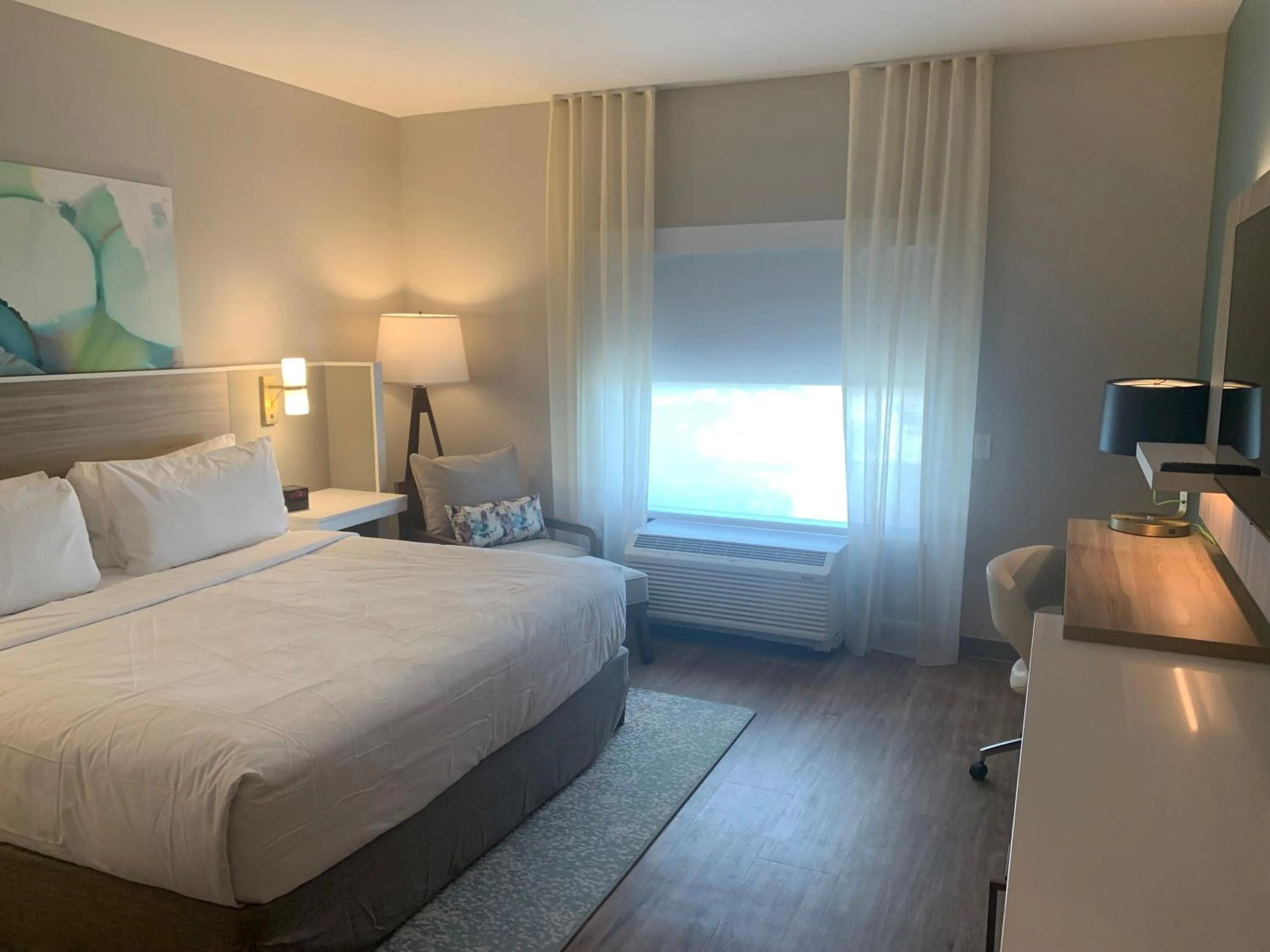 Bedroom, Bed in Wyndham Garden Tampa Fairgrounds/Casino