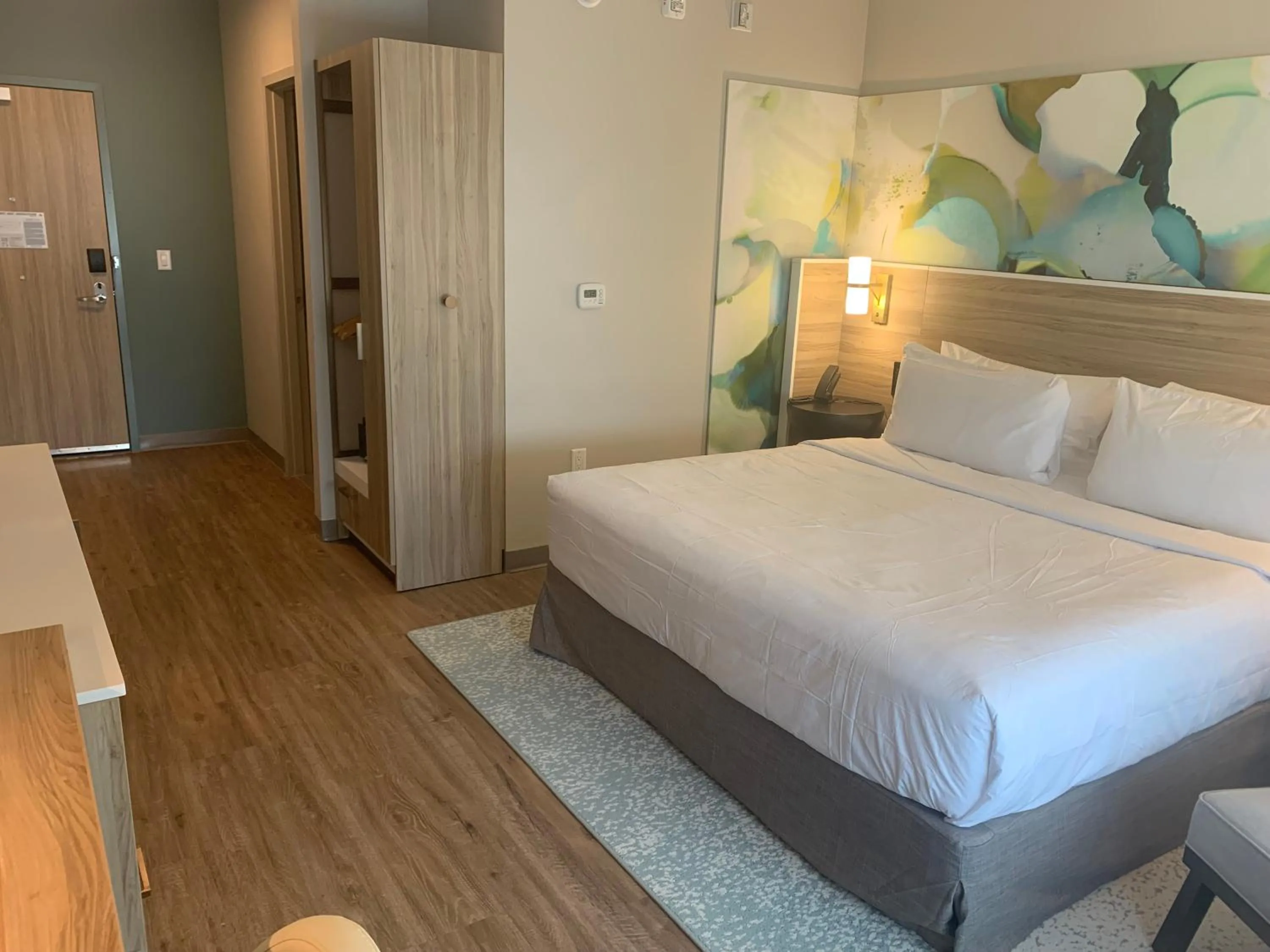 Photo of the whole room, Bed in Wyndham Garden Tampa Fairgrounds/Casino