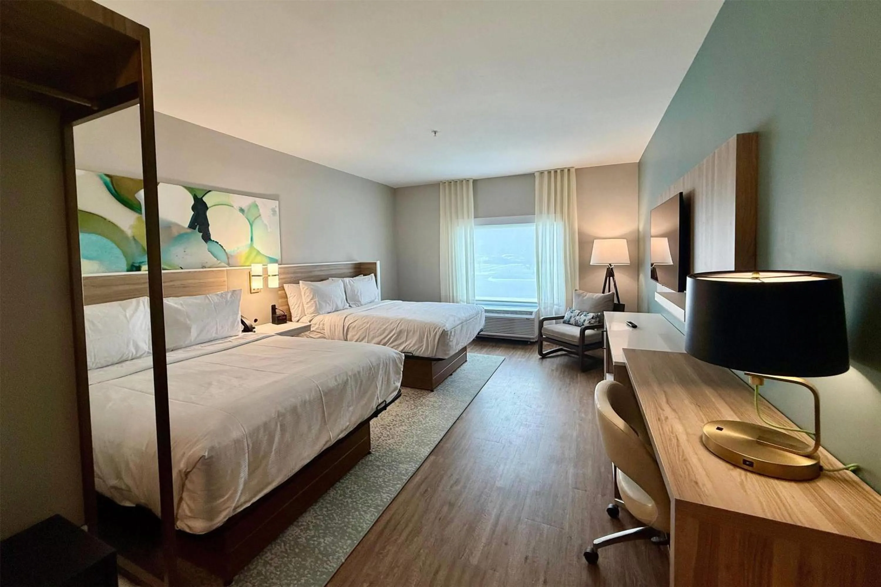 Photo of the whole room, Bed in Wyndham Garden Tampa Fairgrounds/Casino