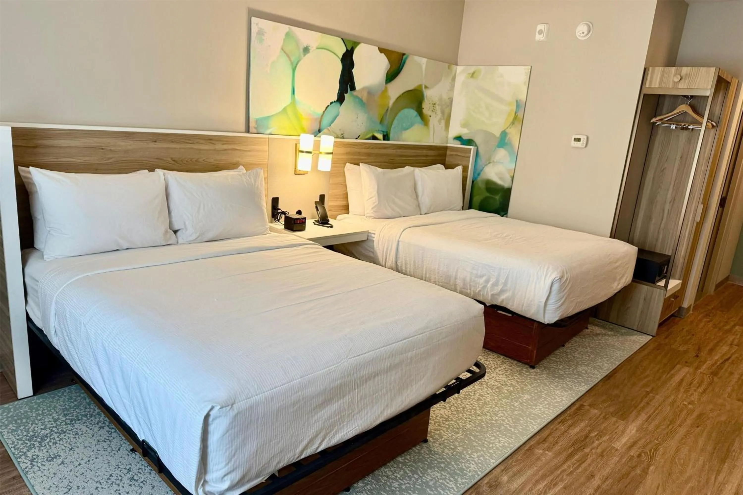 Photo of the whole room, Bed in Wyndham Garden Tampa Fairgrounds/Casino