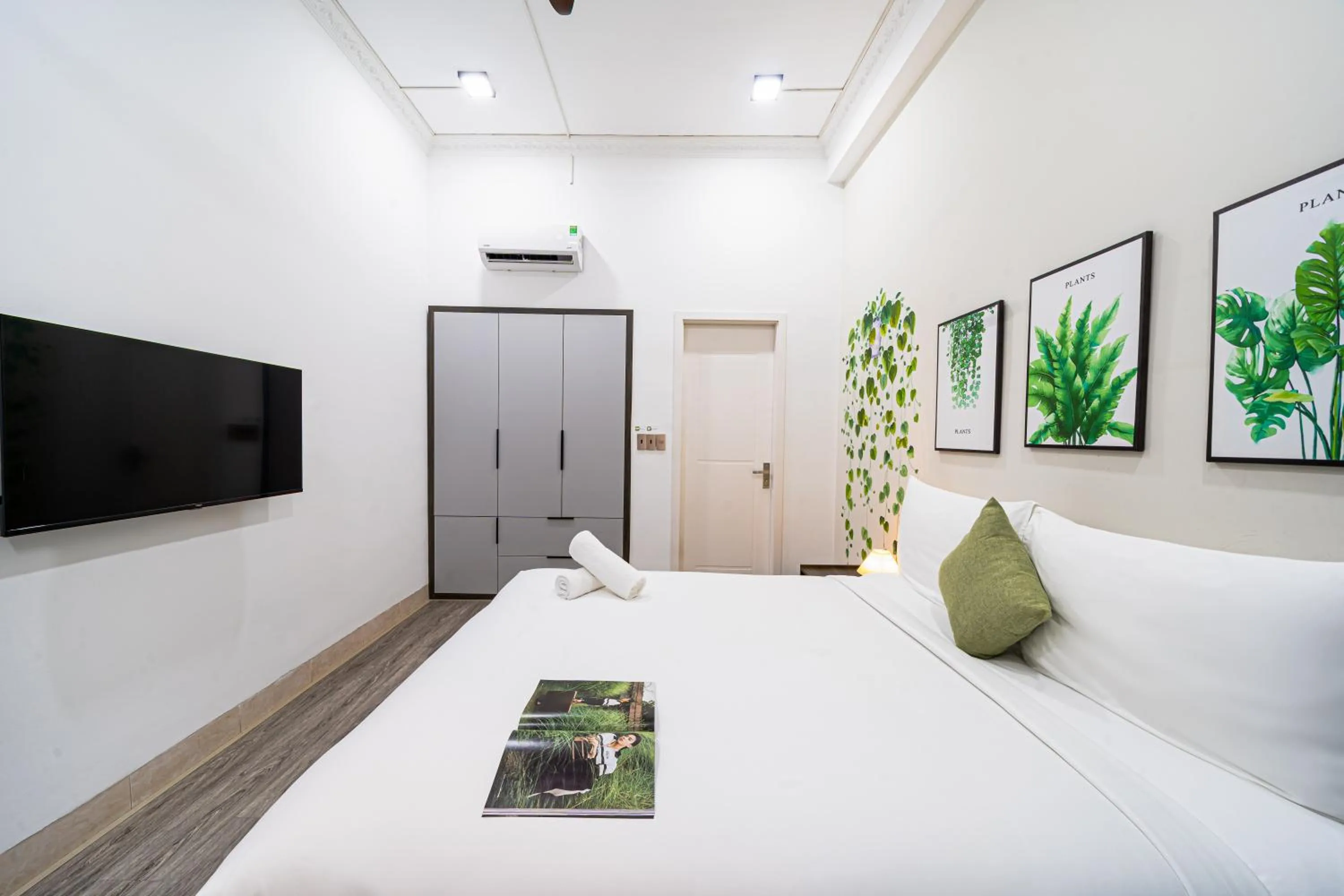 Bedroom, Bed in Mint Airport Central Hotel Danang By Haviland
