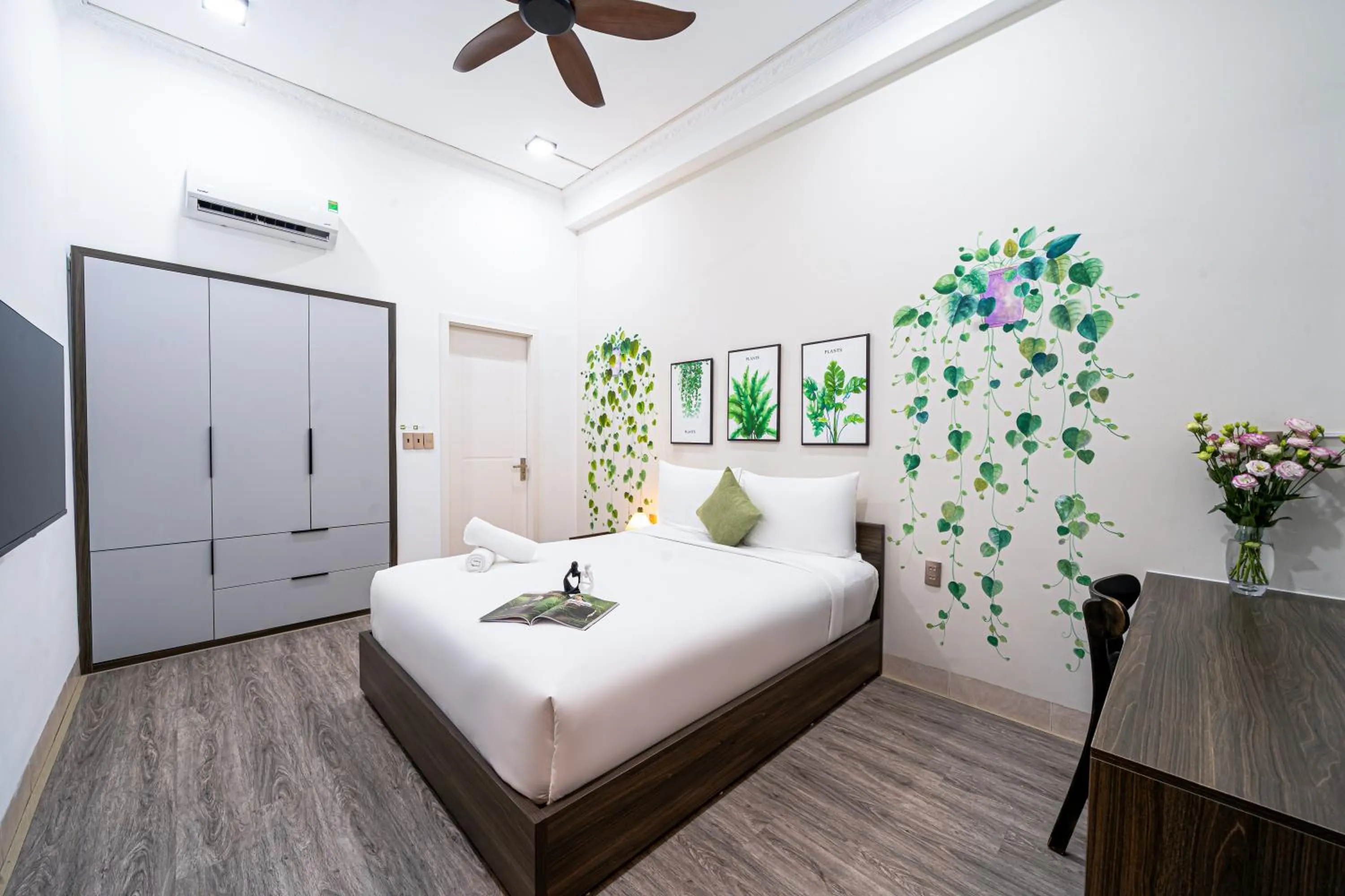 Bedroom, Bed in Mint Airport Central Hotel Danang By Haviland