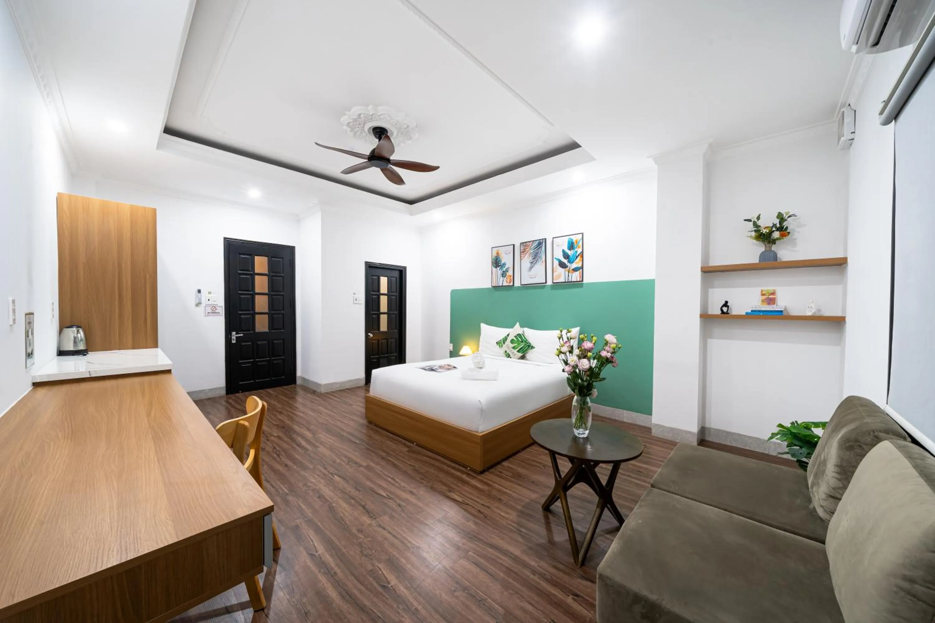 Photo of the whole room, Bed in Mint Airport Central Hotel Danang By Haviland