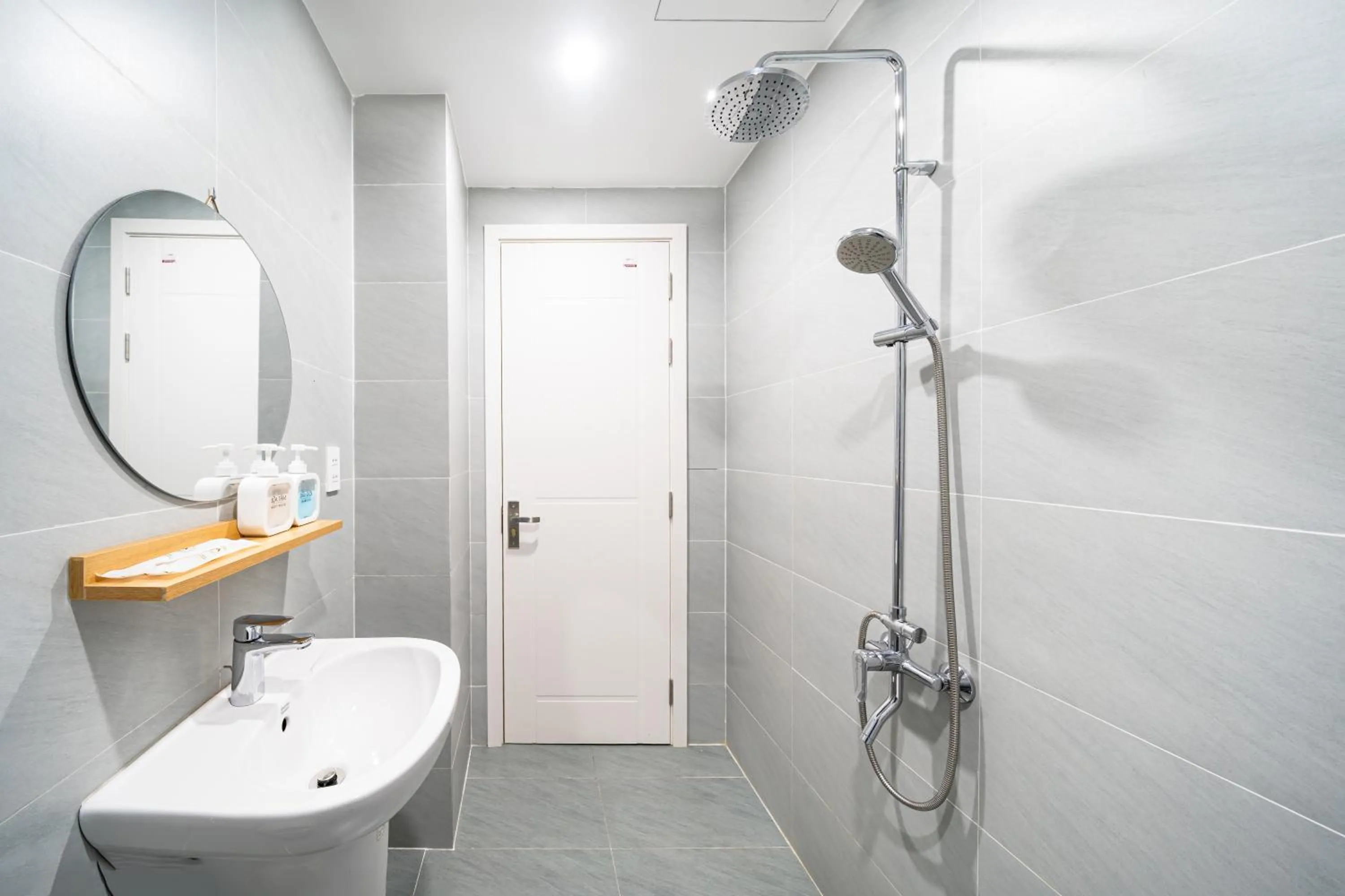 Shower in Mint Airport Central Hotel Danang By Haviland