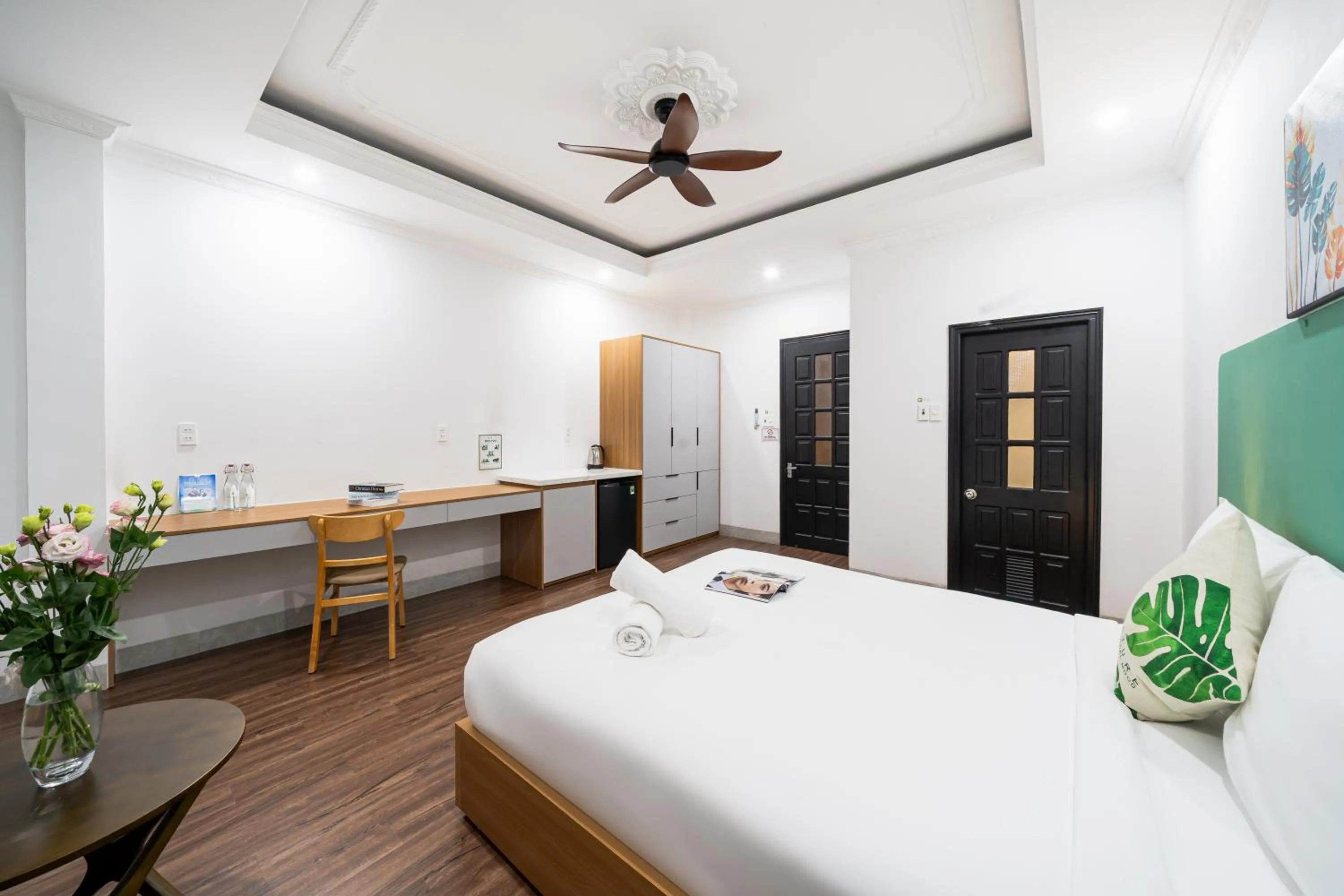 Photo of the whole room, Bed in Mint Airport Central Hotel Danang By Haviland