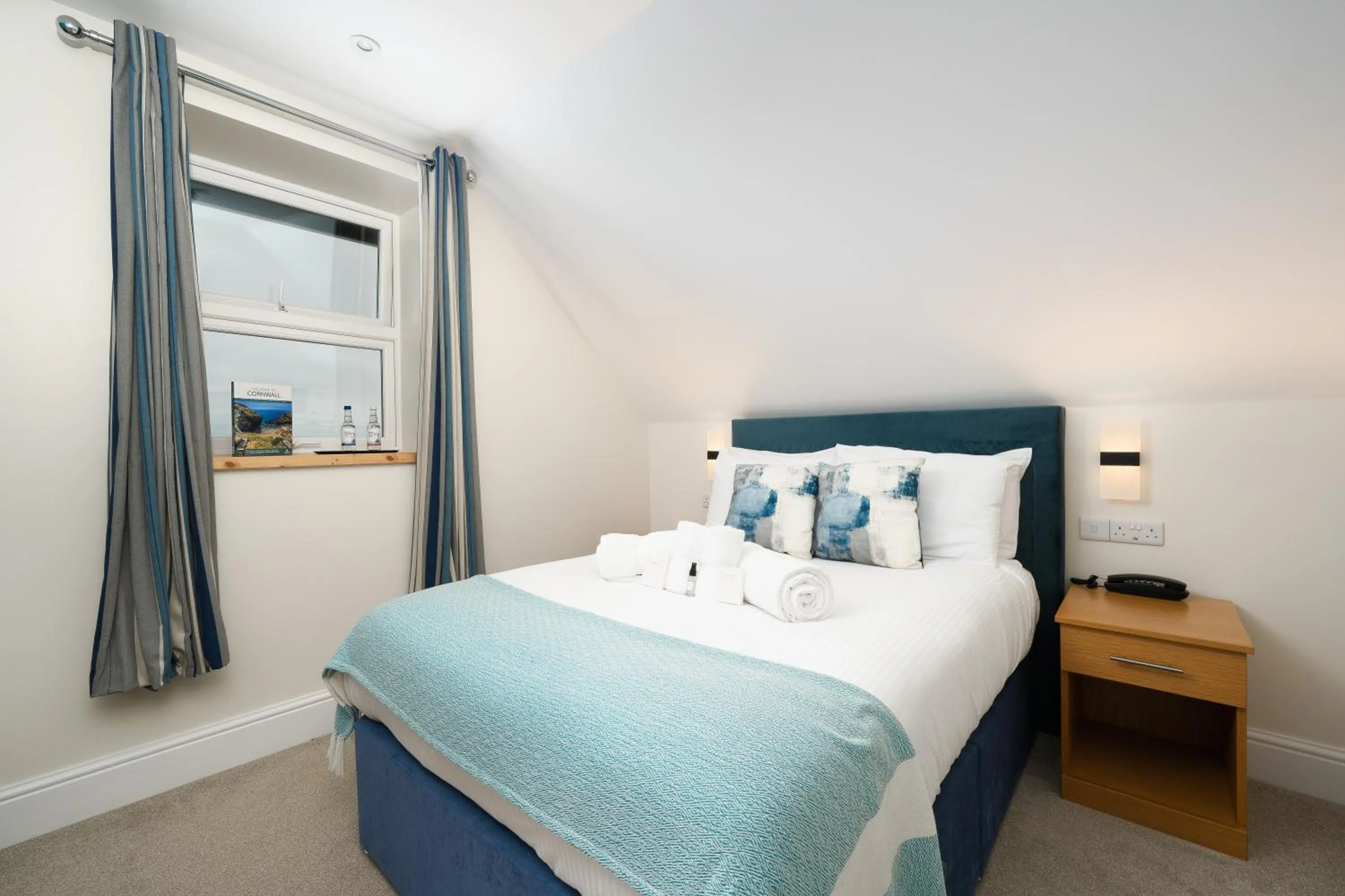 Bed in The Land's End Hotel