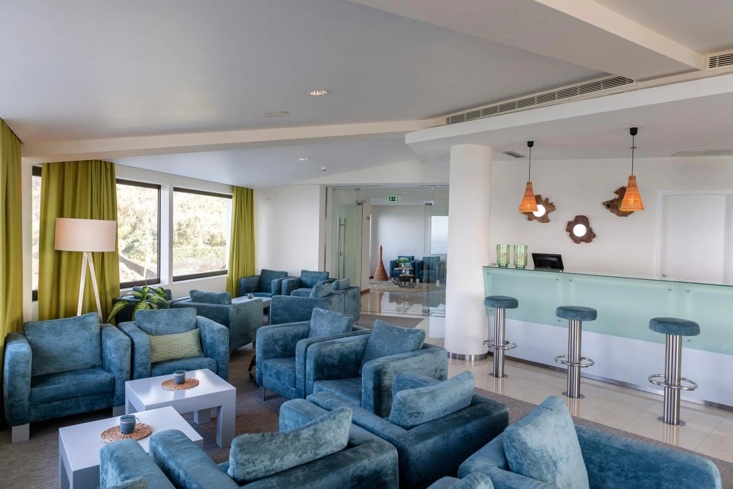 Lounge or bar in Caloura Hotel Resort