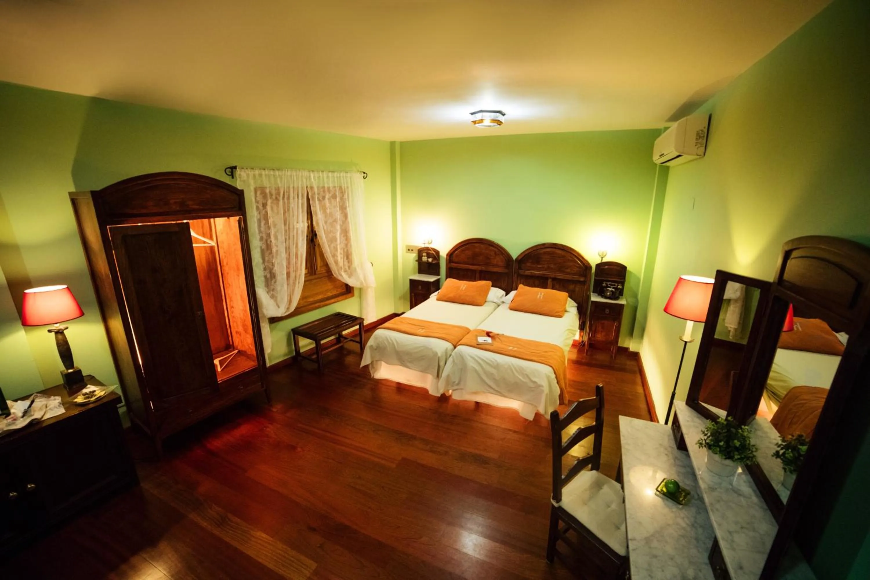 Street view, Bed in Hotel Rural Casa de Los Camellos