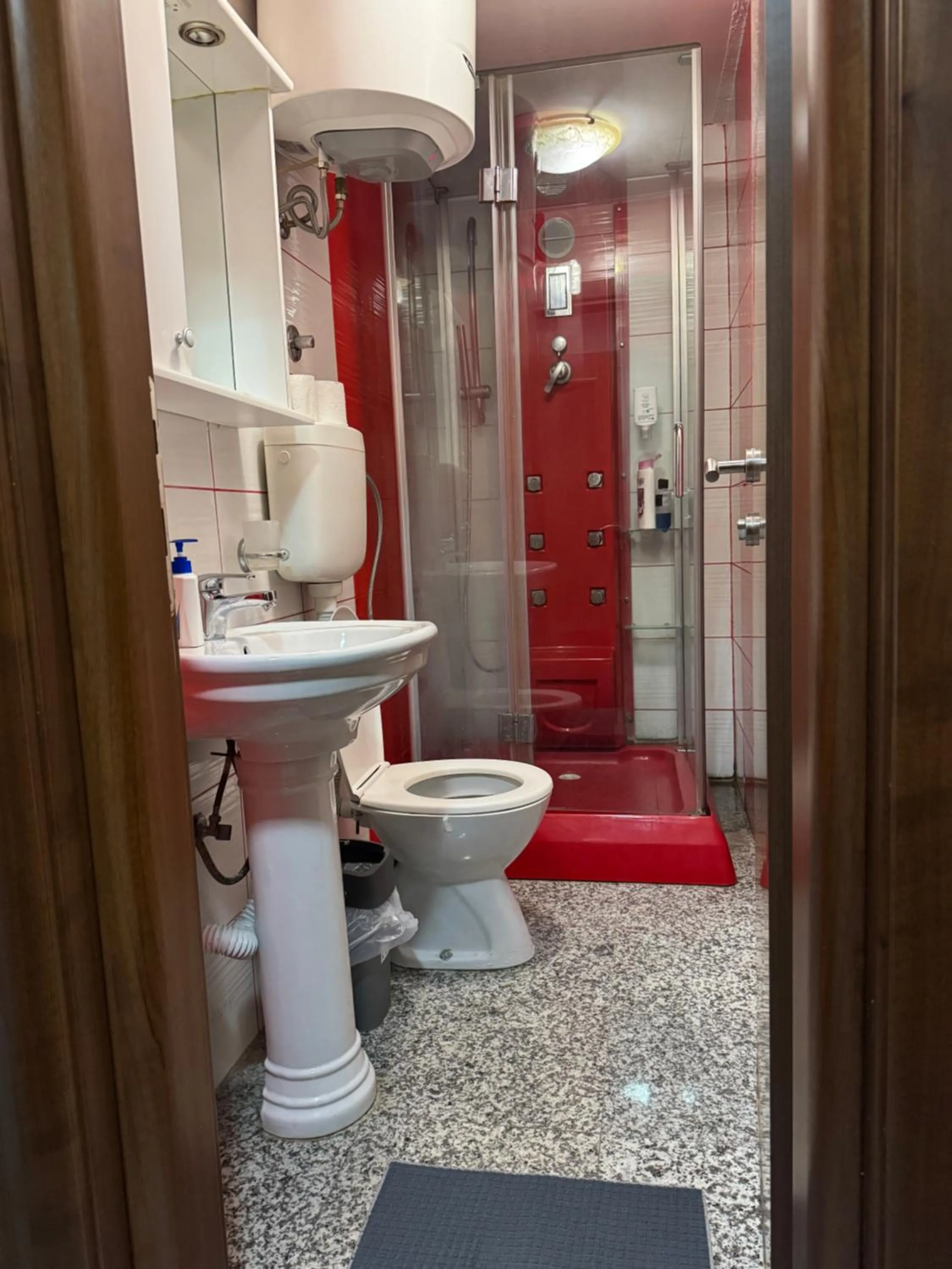 Shower in Vita Mundo