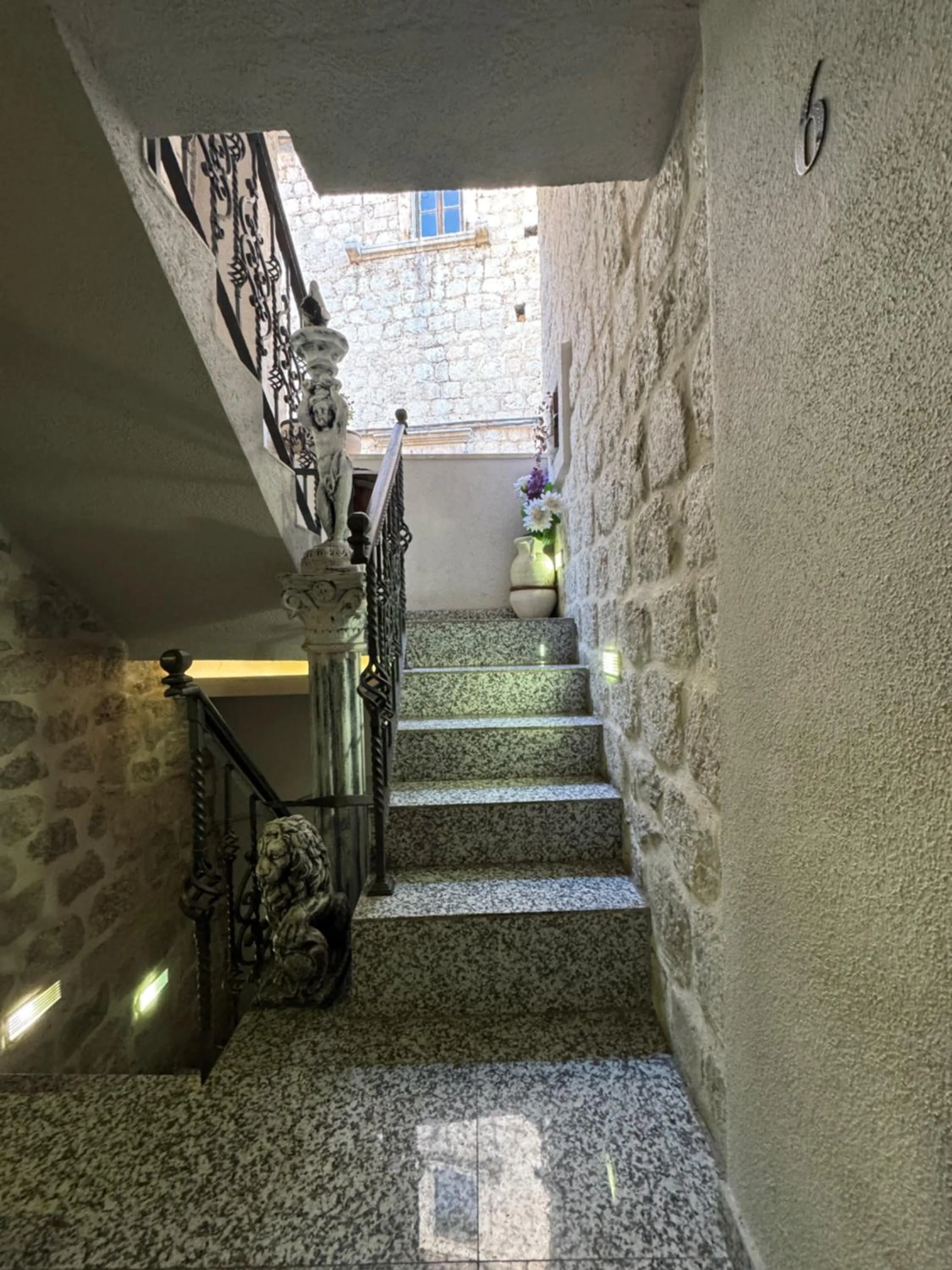 Facade/entrance in Vita Mundo