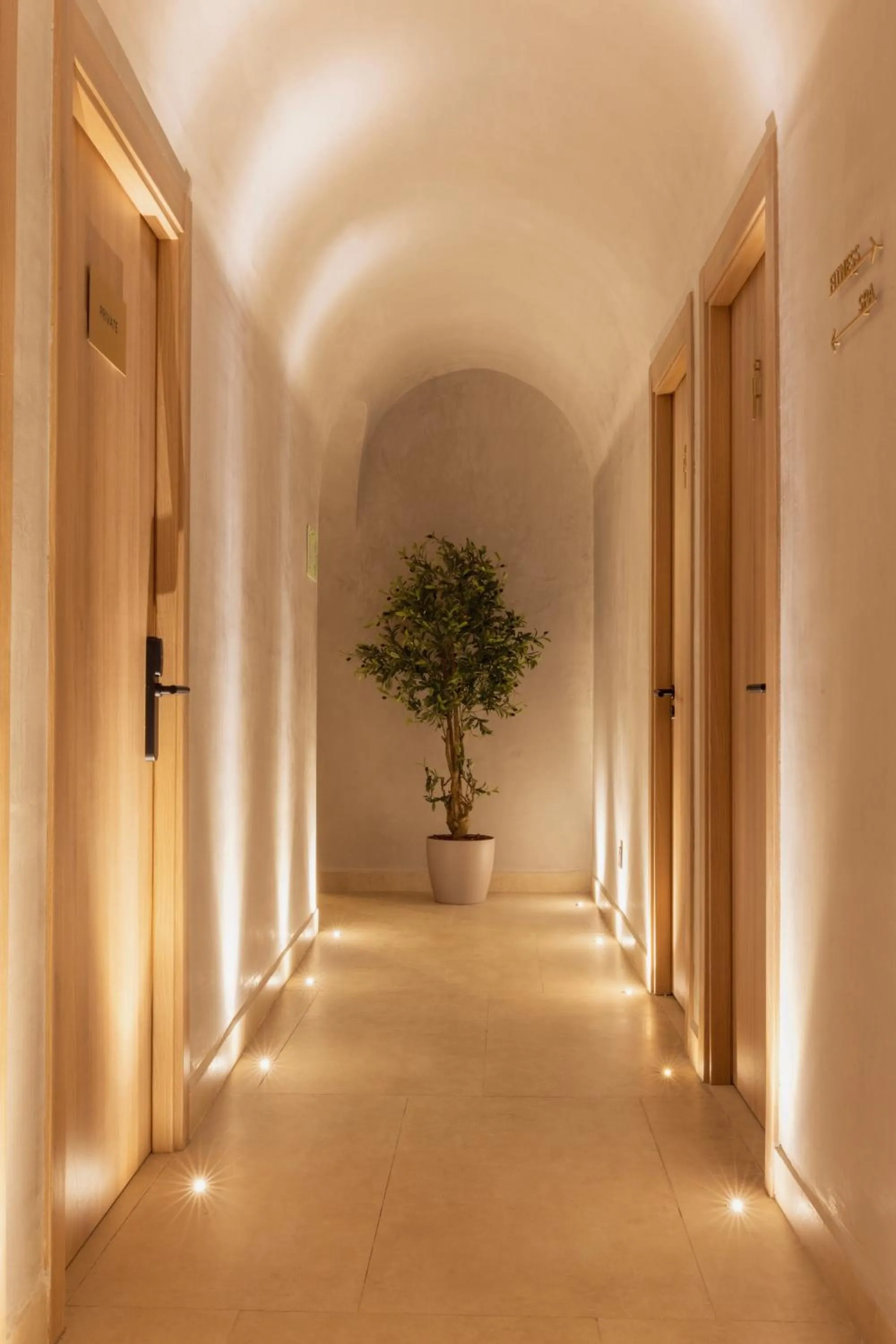 Spa and wellness centre/facilities in Le Square By Onomo Collection