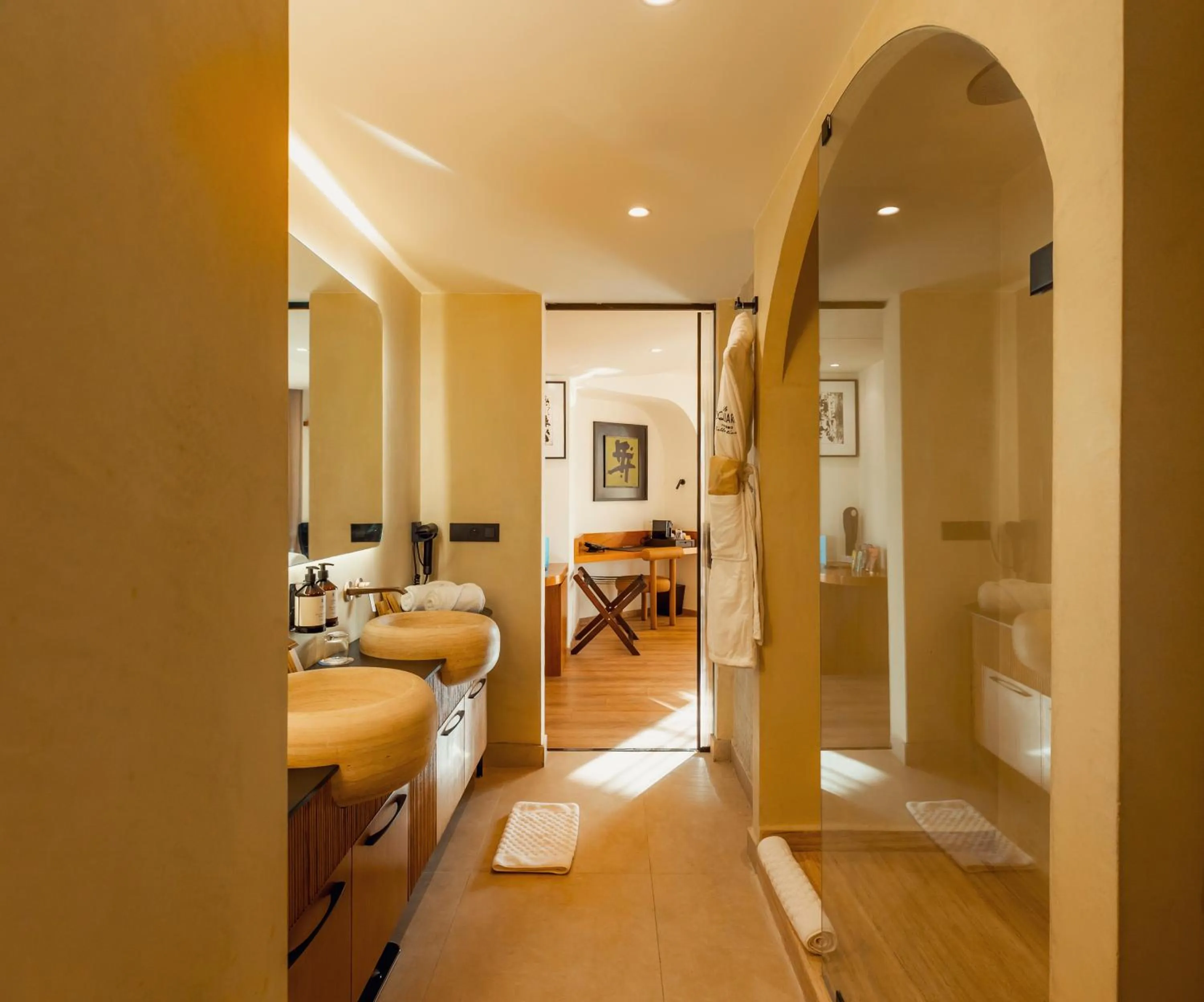 Toilet, Bed in Le Square By Onomo Collection