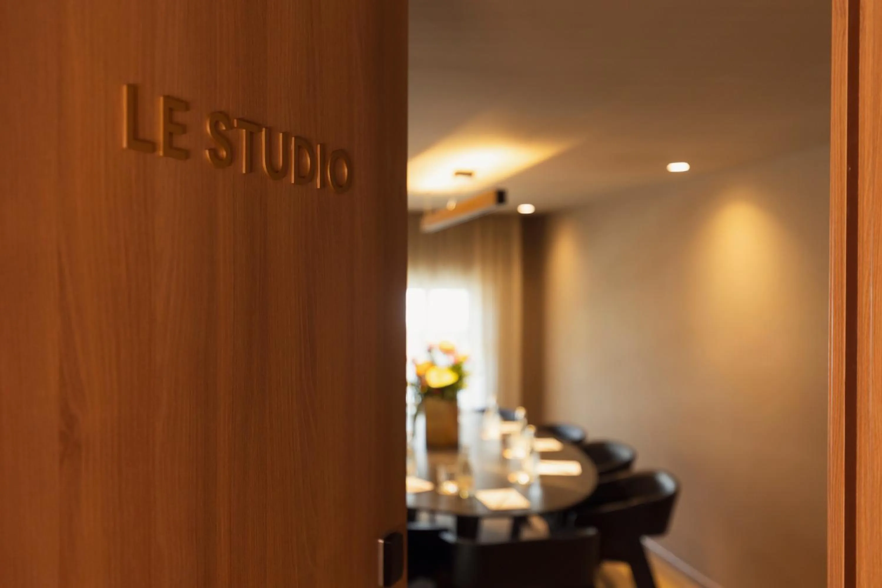 Meeting/conference room in Le Square By Onomo Collection