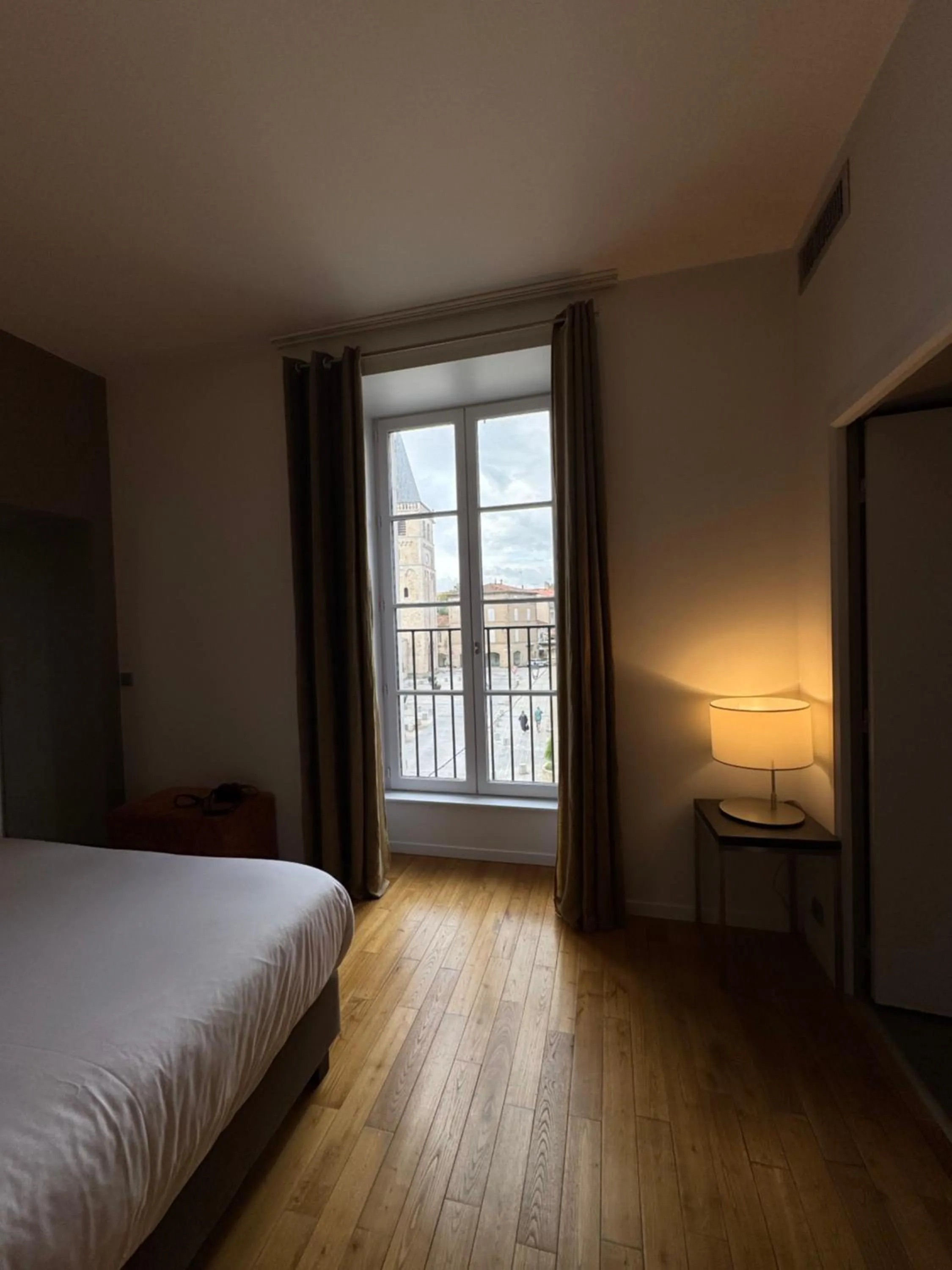 View (from property/room), Bed in Grand Hotel de Castres