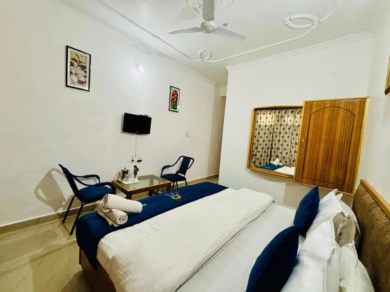 Bedroom, Bed in Hotel Kumar Residency