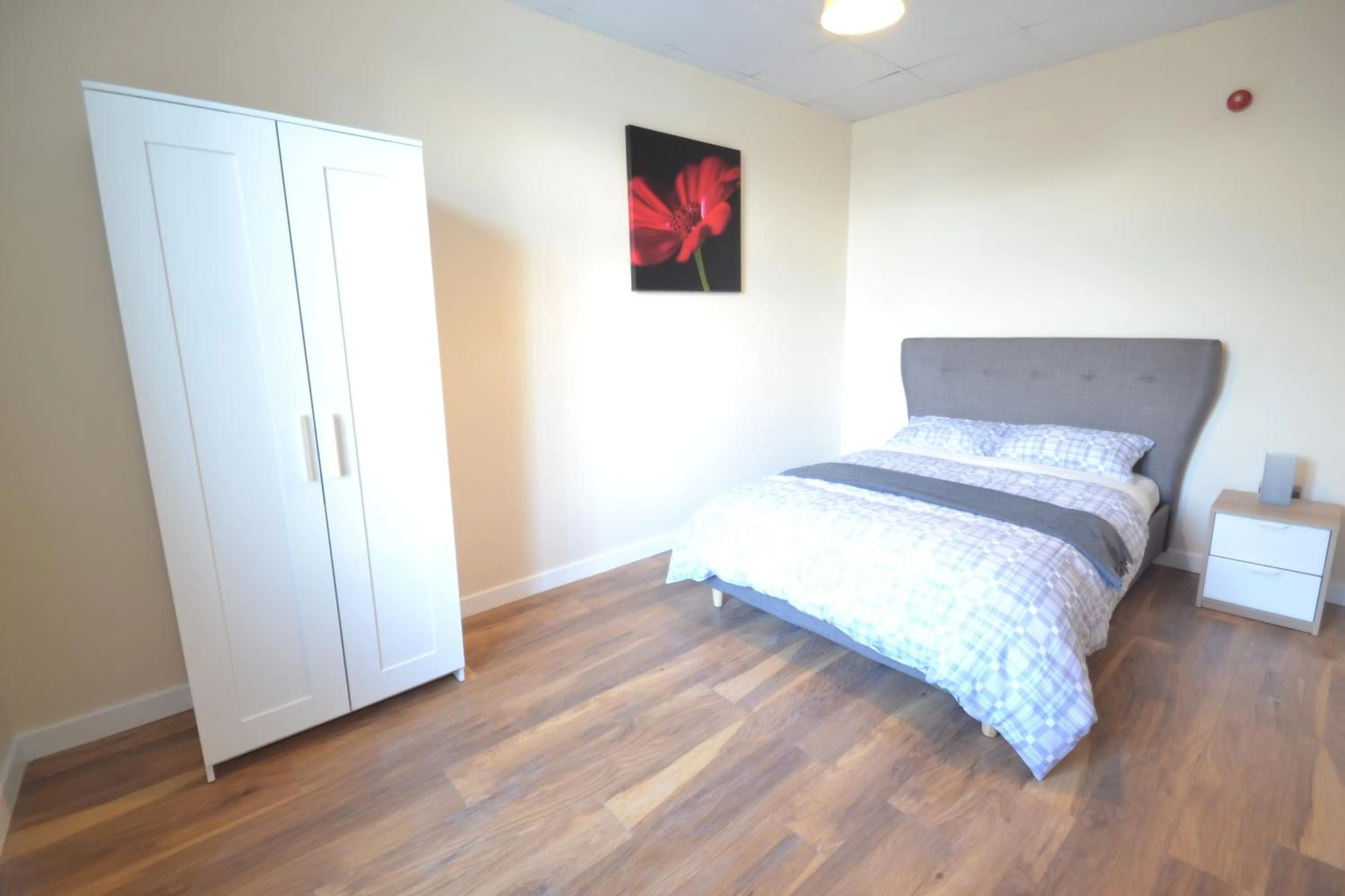 Bed in Premier Lodge Central