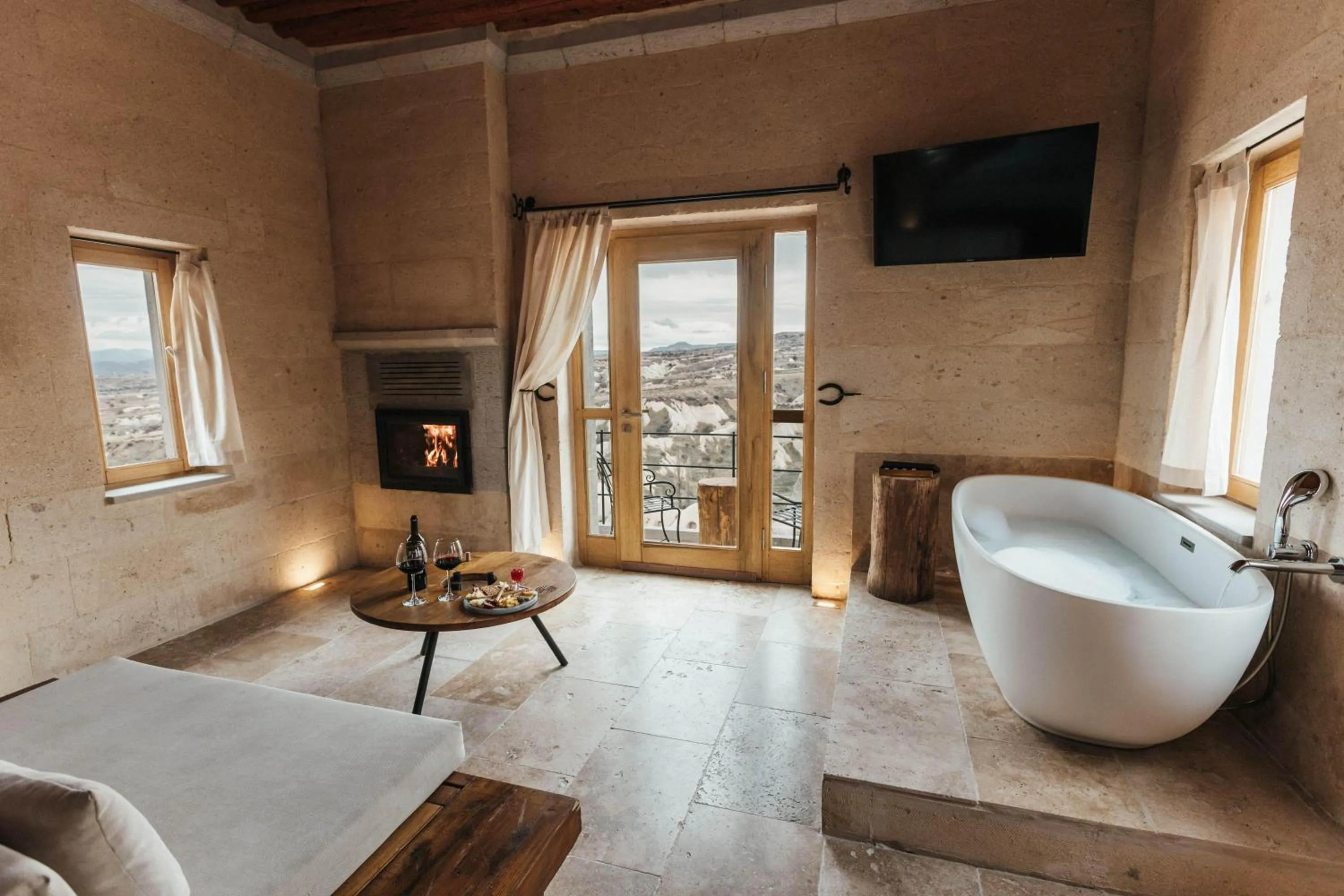 Bathroom in Millstone Cave Suites Hotel