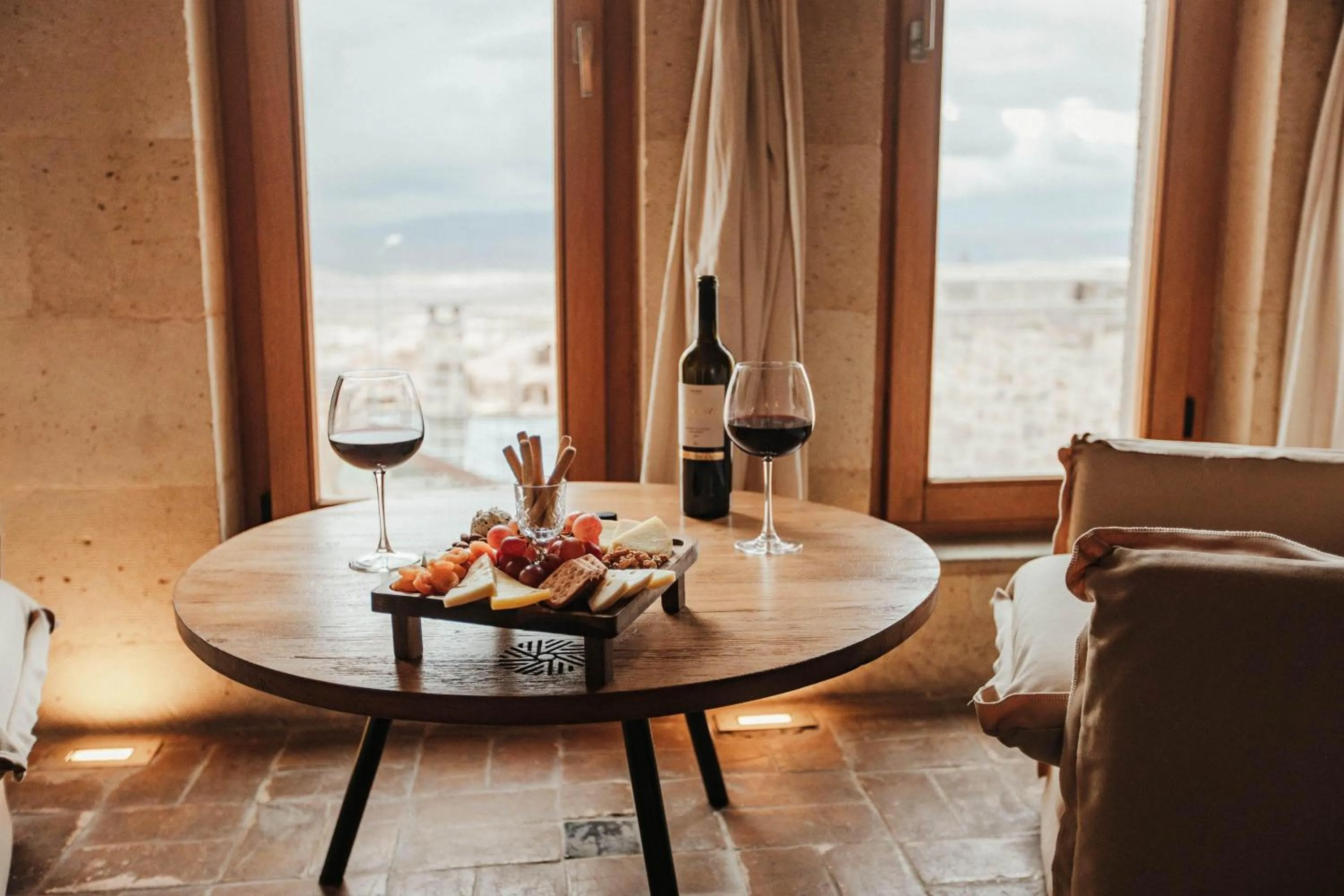 Bathroom in Millstone Cave Suites Hotel