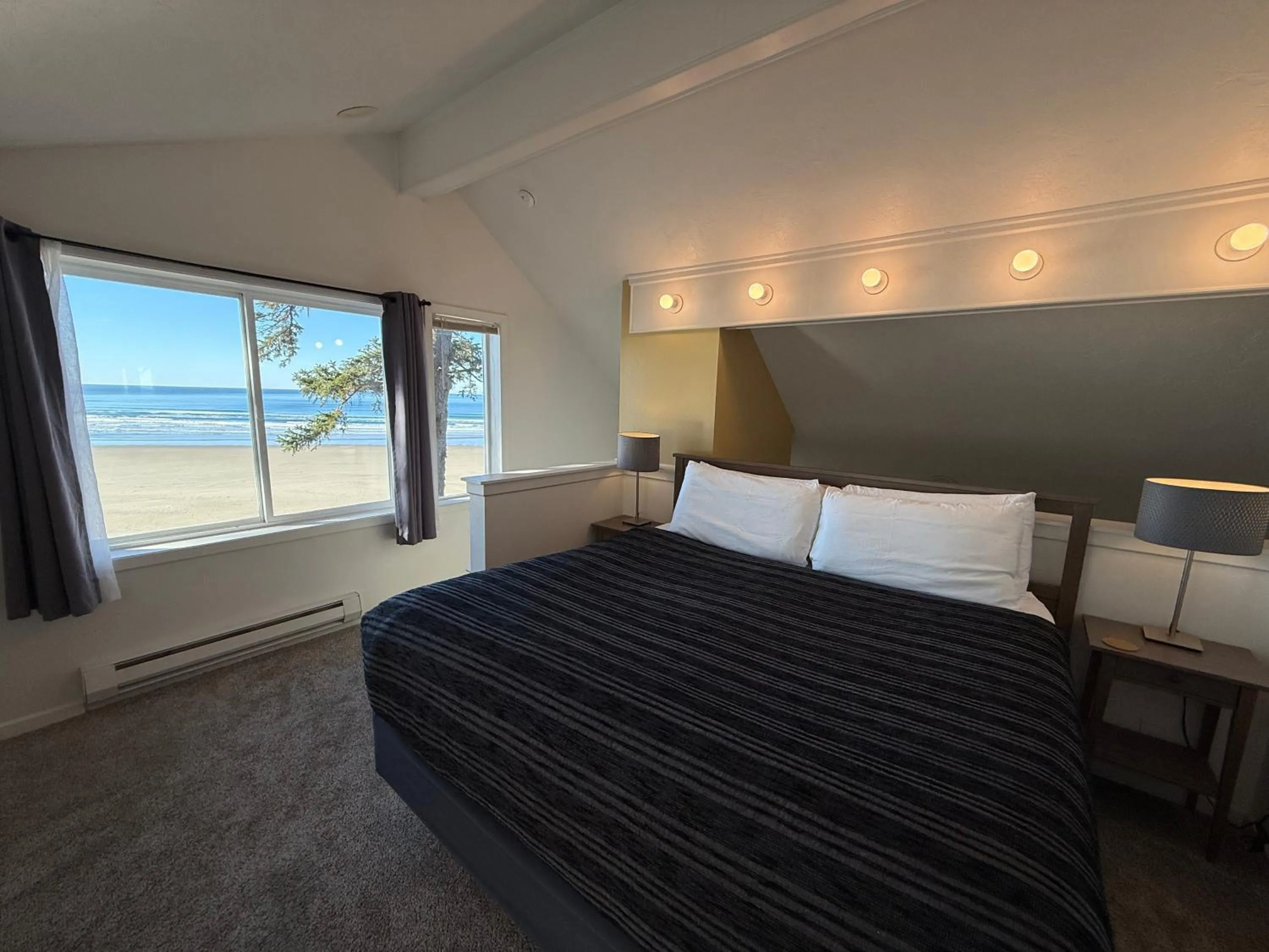 Beach, Bed in Starfish Point