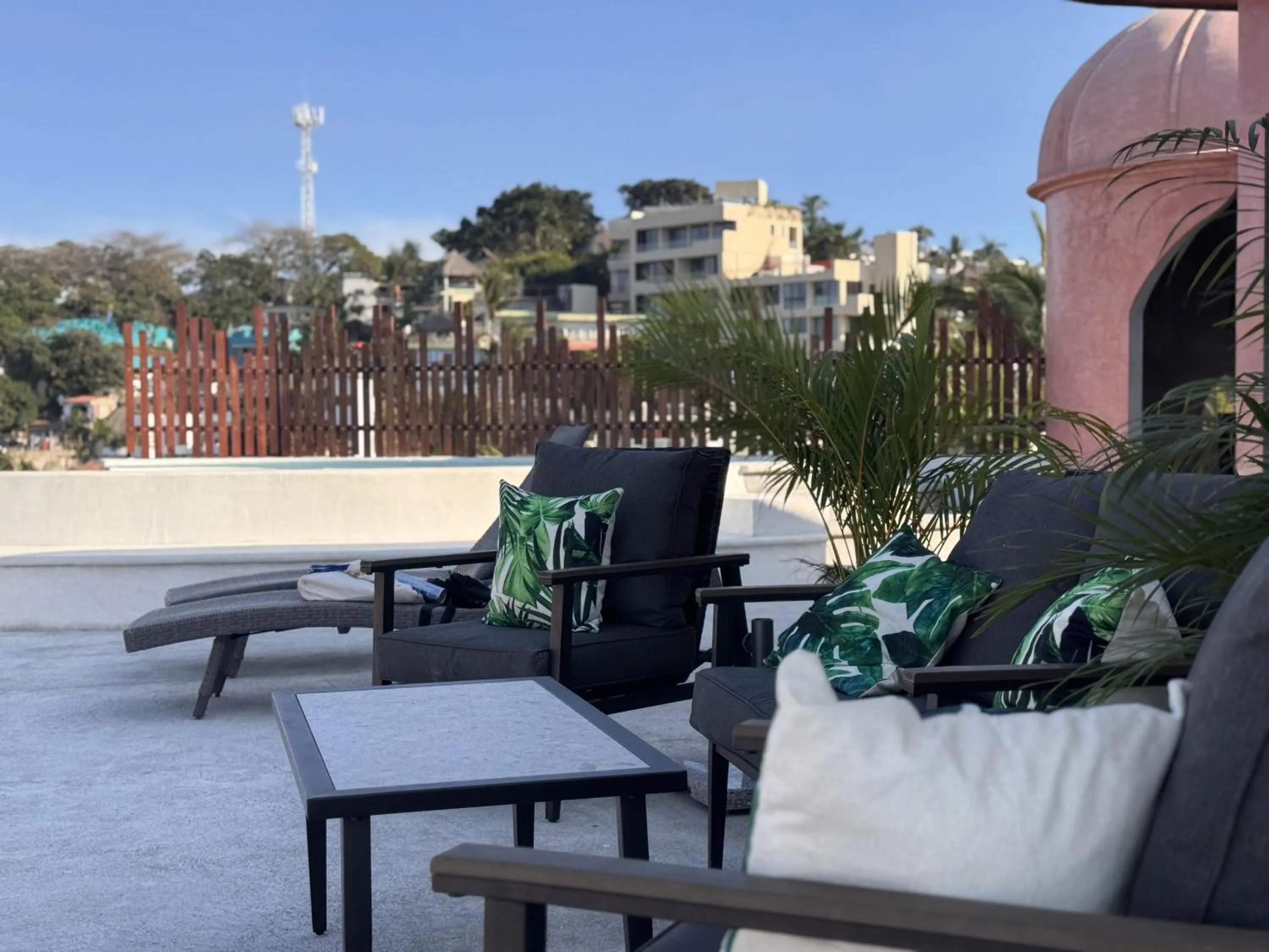 Swimming pool in Nomada Wellness Hotel