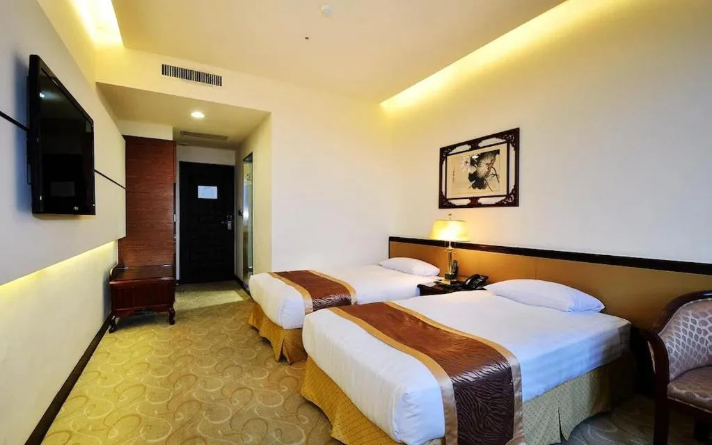 room service, Bed in Hi-YES HOTEL TAOYUAN