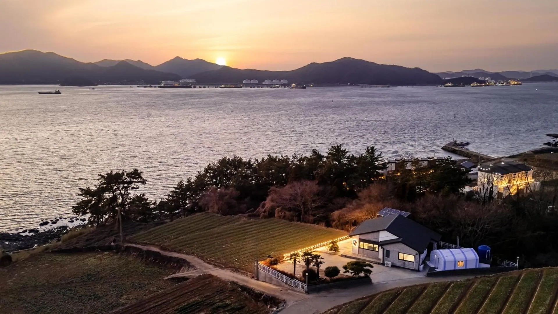 Property building in Namhae Mansion Morak