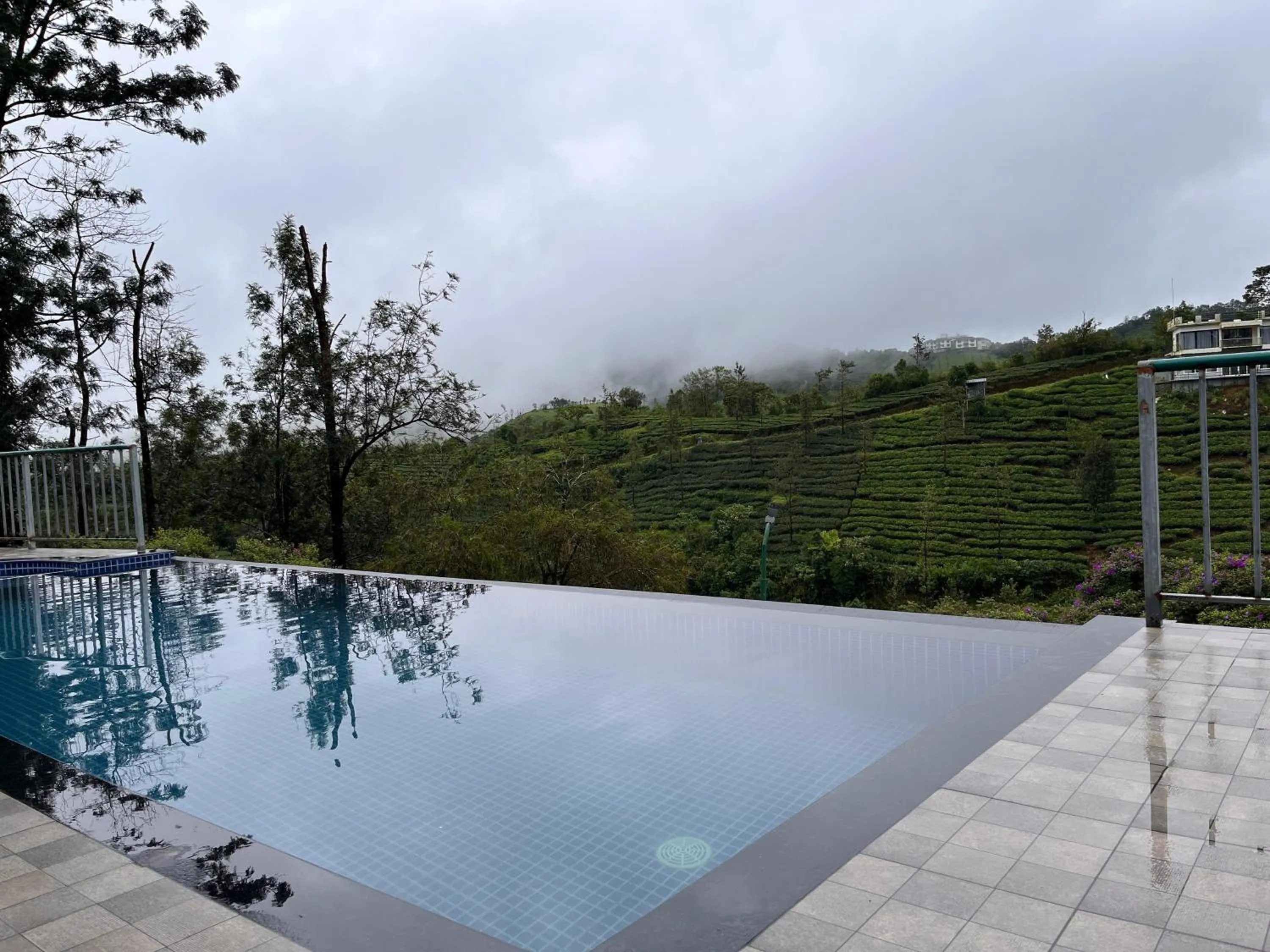 Swimming pool in Falcon Crest