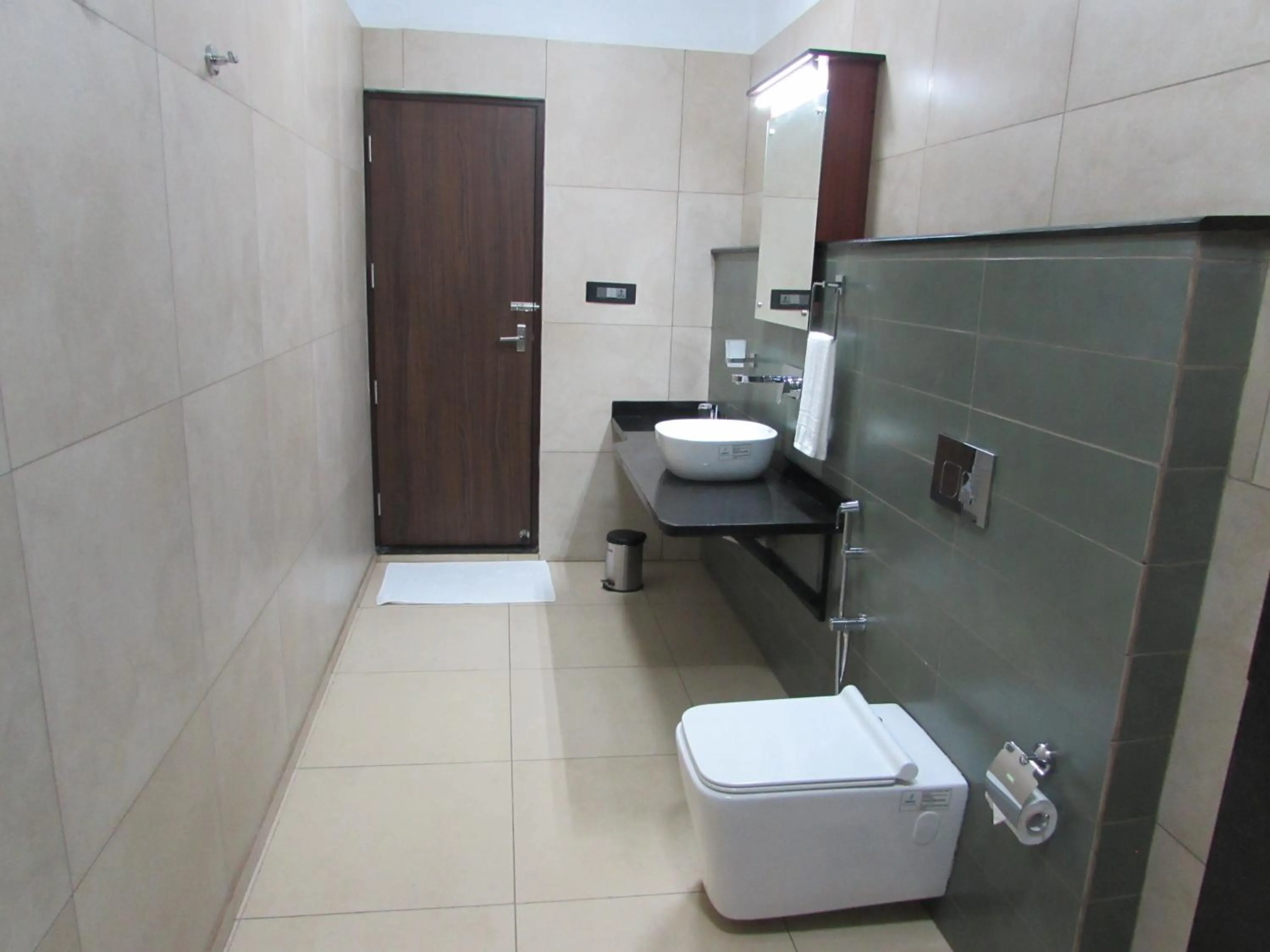 Bathroom in Falcon Crest