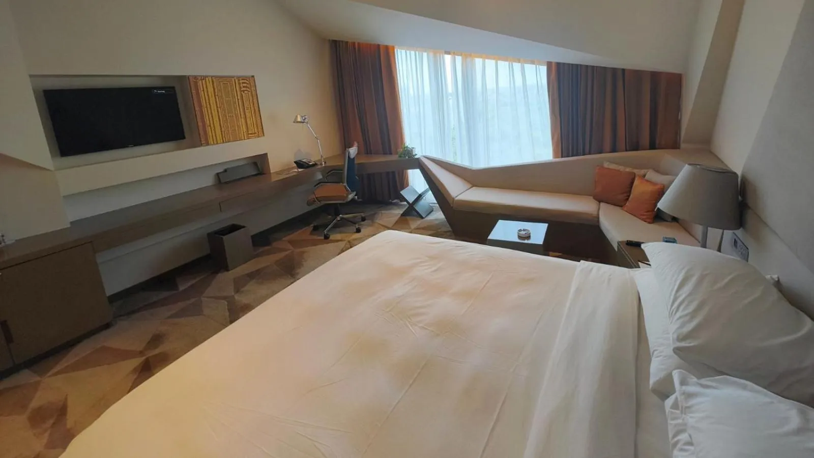 Bed in Vivanta New Delhi, Dwarka