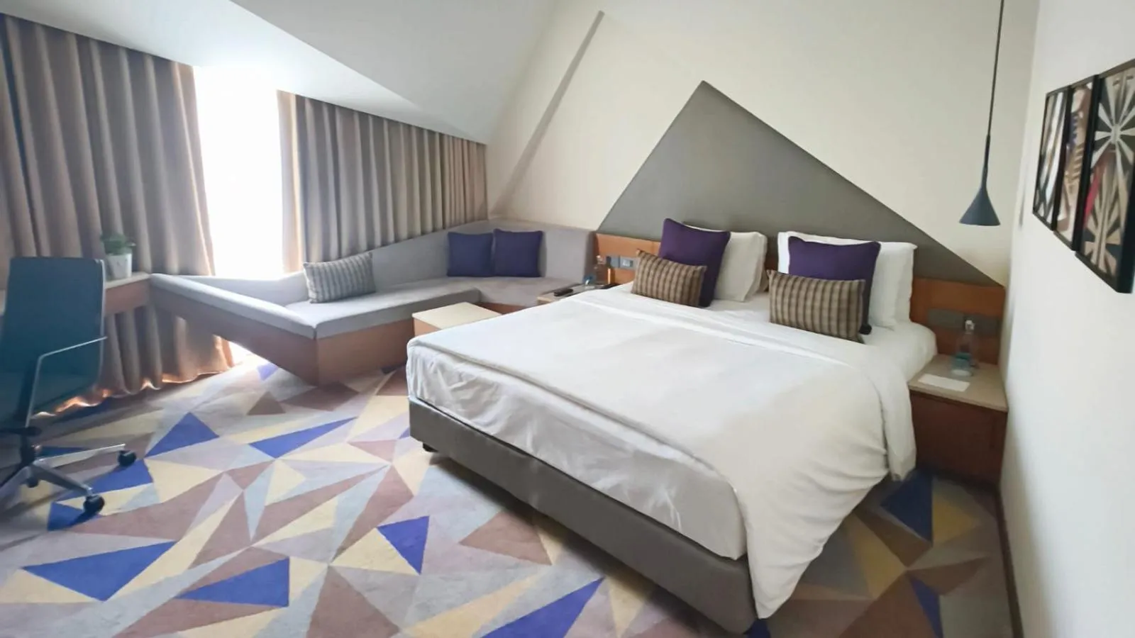 Bed in Vivanta New Delhi, Dwarka