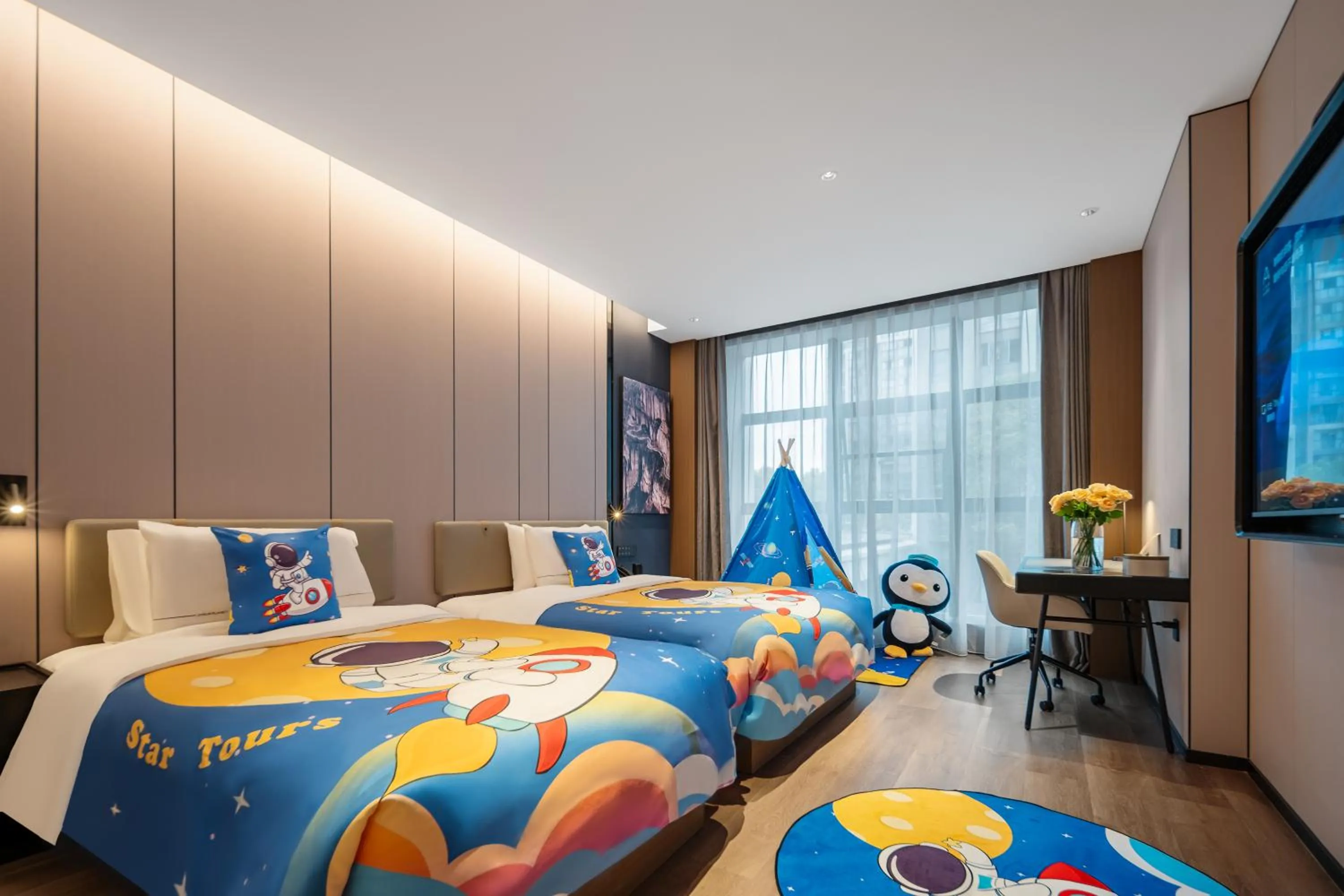 Bed in Atour Hotel Chongqing Jiangbei Airport Huanshan Park