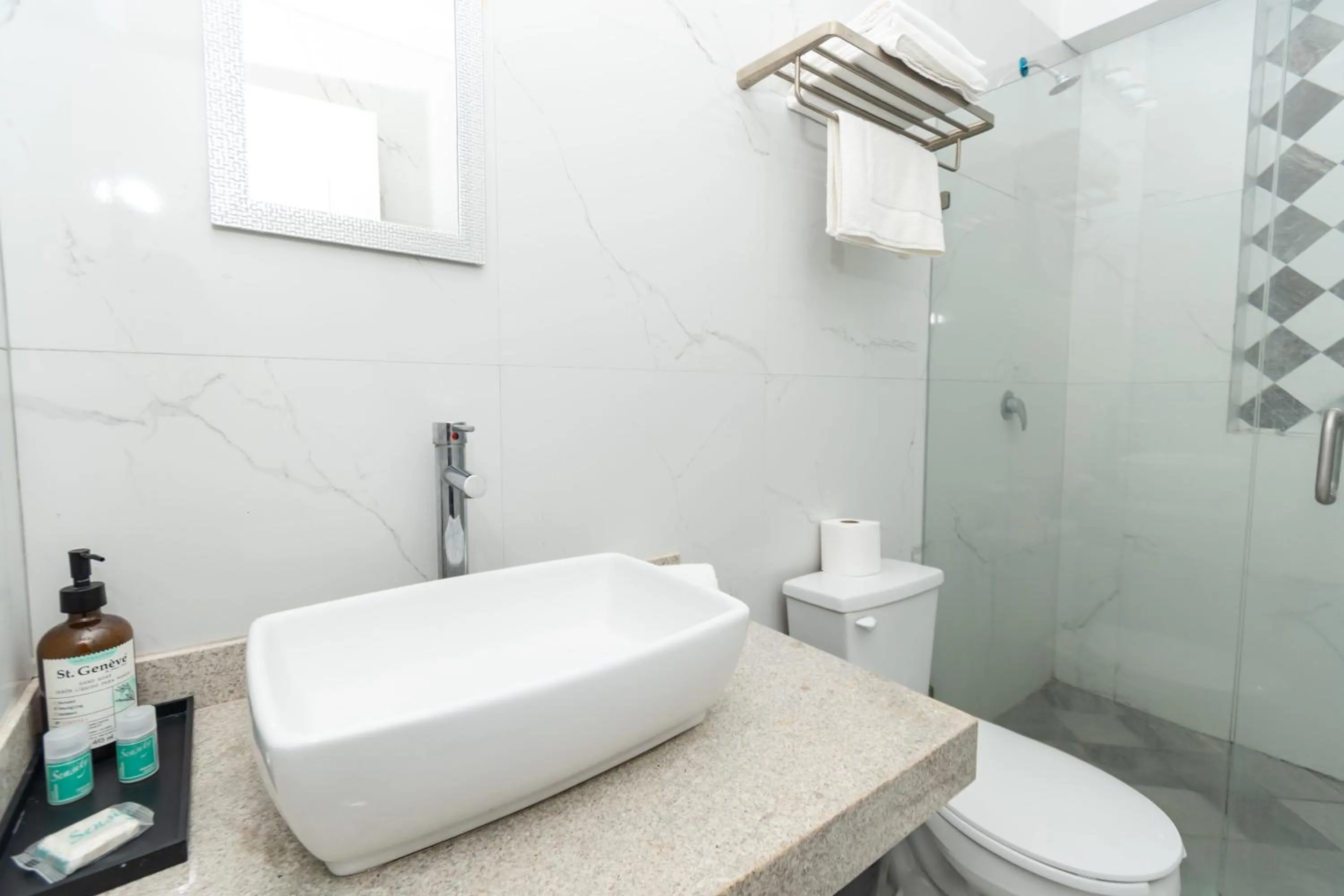 Bathroom in Safiro Suites Guayabitos Apartments - Adults Only