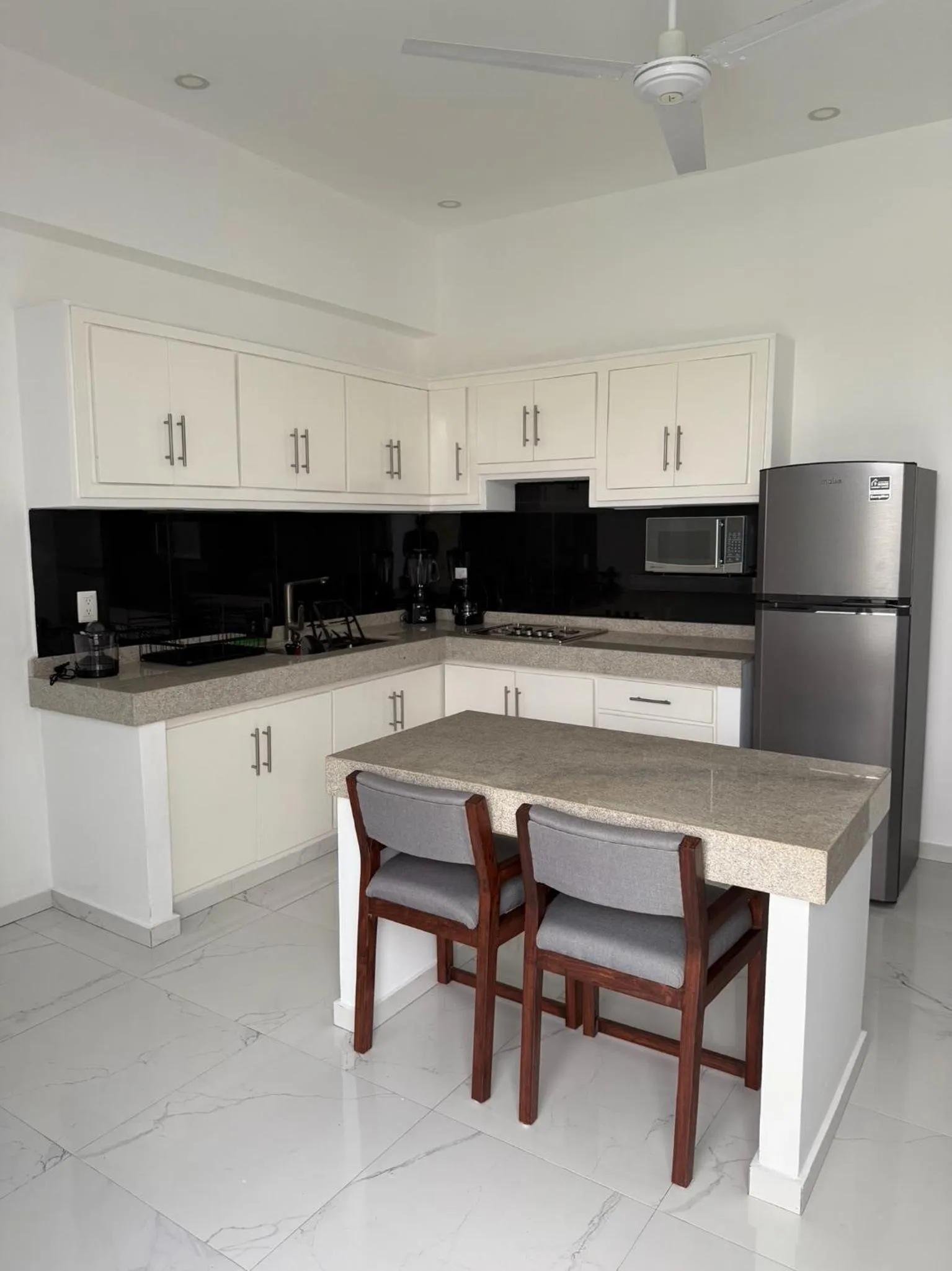 Dining area in Safiro Suites Guayabitos Apartments - Adults Only